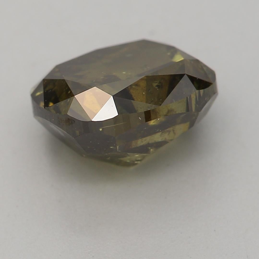 2,04 Karat Fancy Dark Greenish Brown Diamant im Kissenschliff GIA zertifiziert für Damen oder Herren im Angebot
