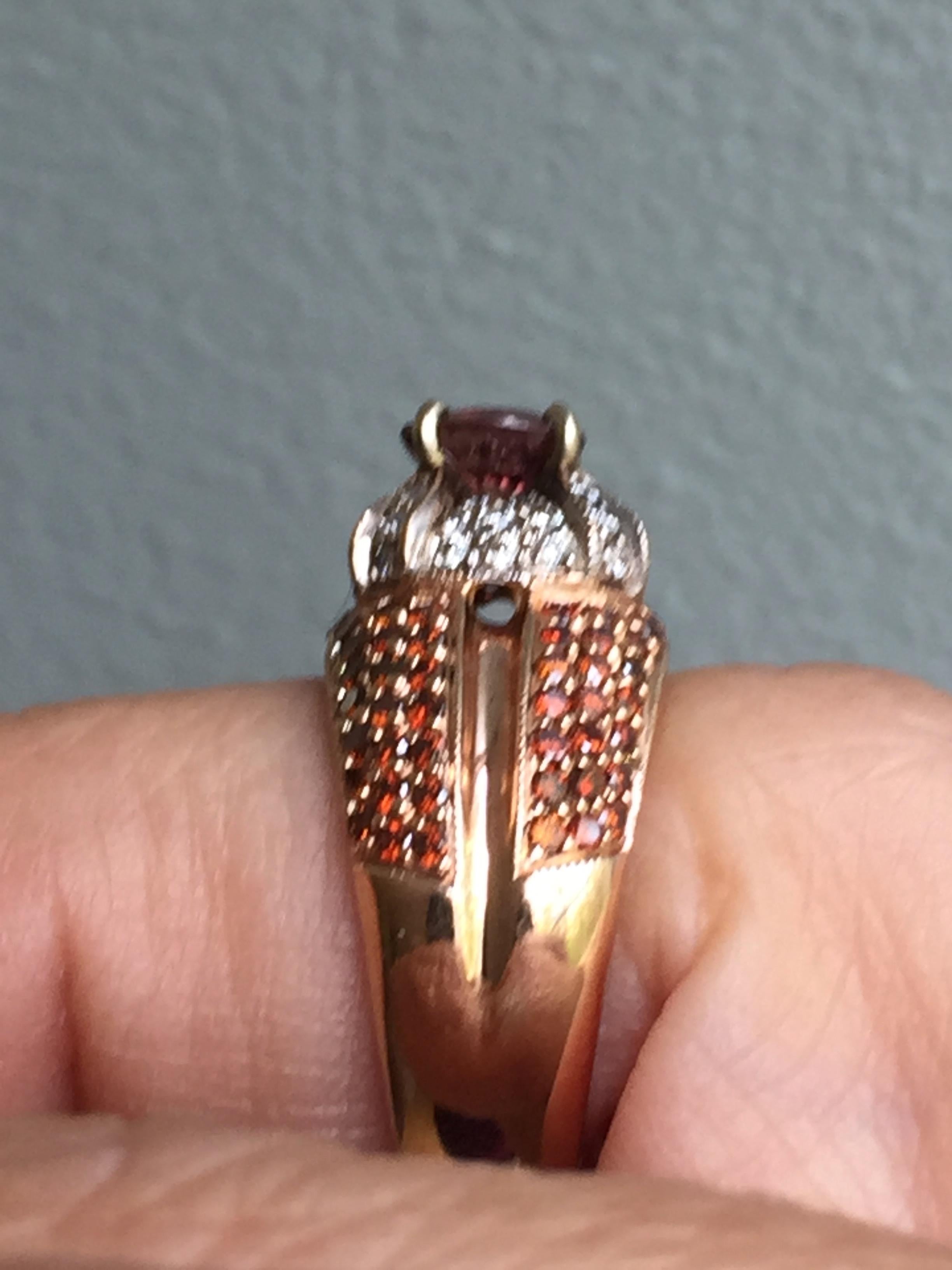 Bague Padparadscha en or rose avec diamants et saphir de 2,04 carats en vente 1