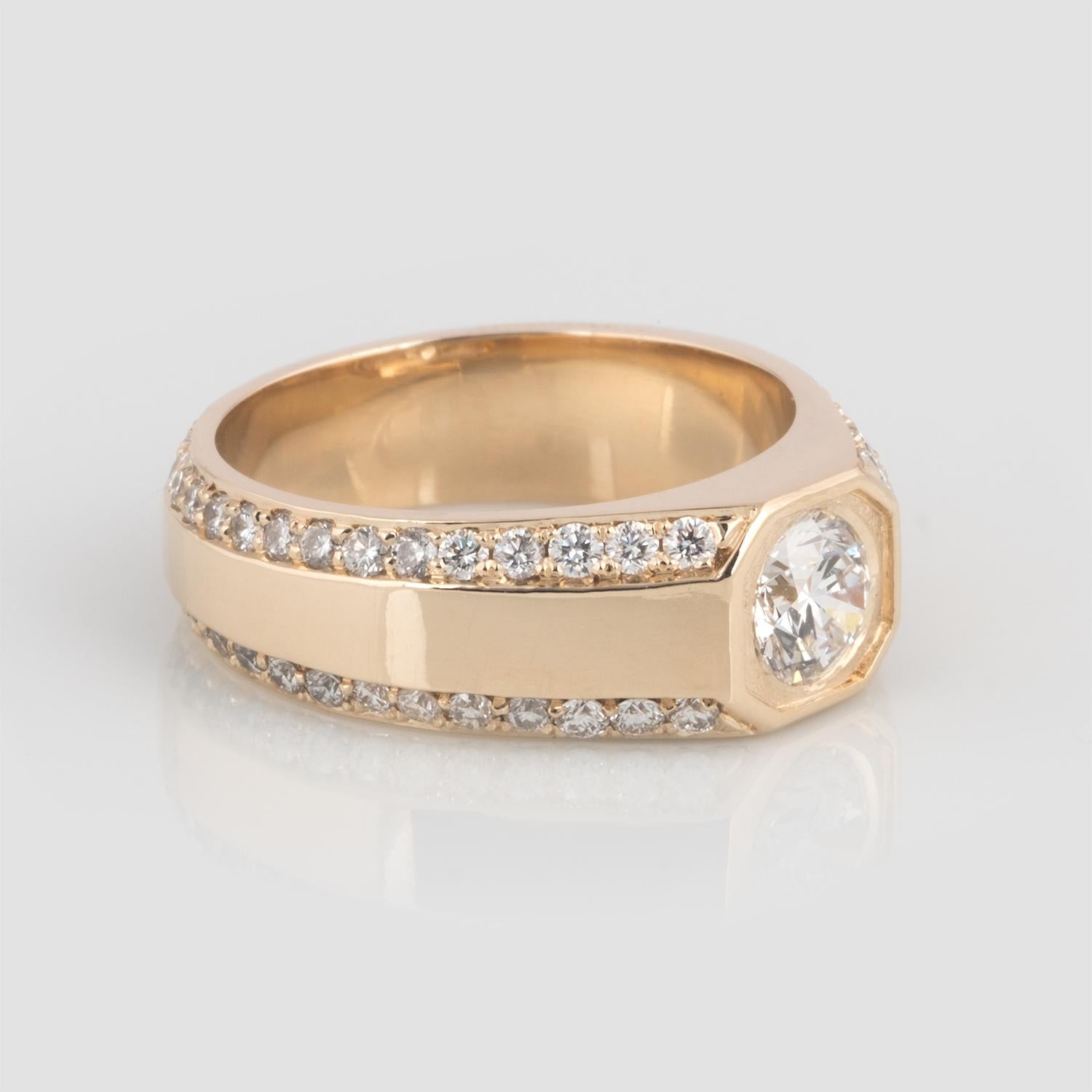 2.04 Carat Reclaimed Diamond Men's Yellow Gold Signet Ring For Sale 6