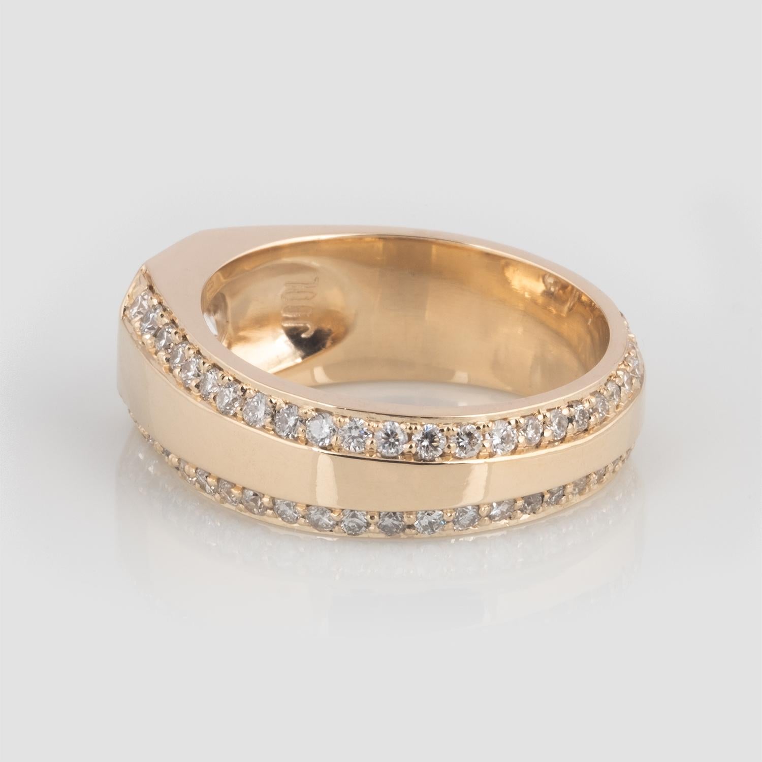2.04 Carat Reclaimed Diamond Men's Yellow Gold Signet Ring For Sale 2