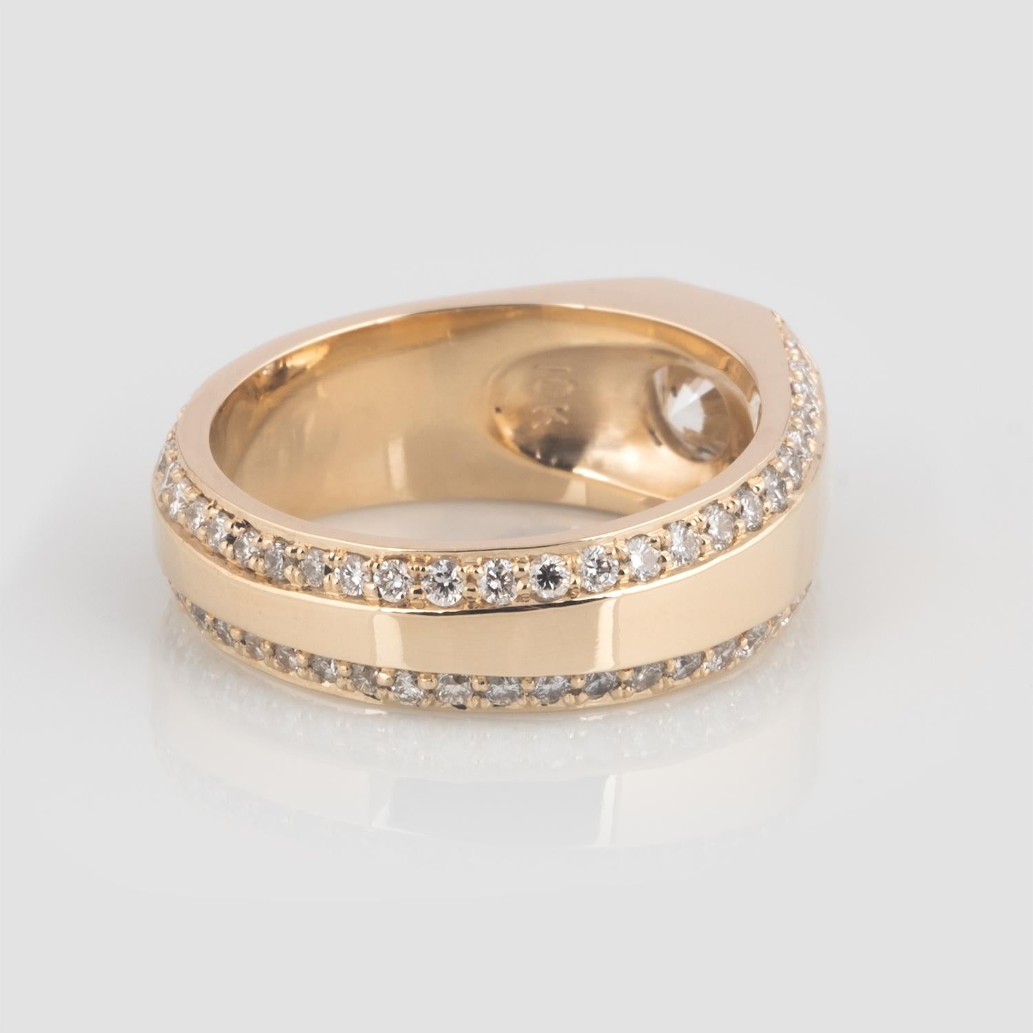 2.04 Carat Reclaimed Diamond Men's Yellow Gold Signet Ring For Sale 4