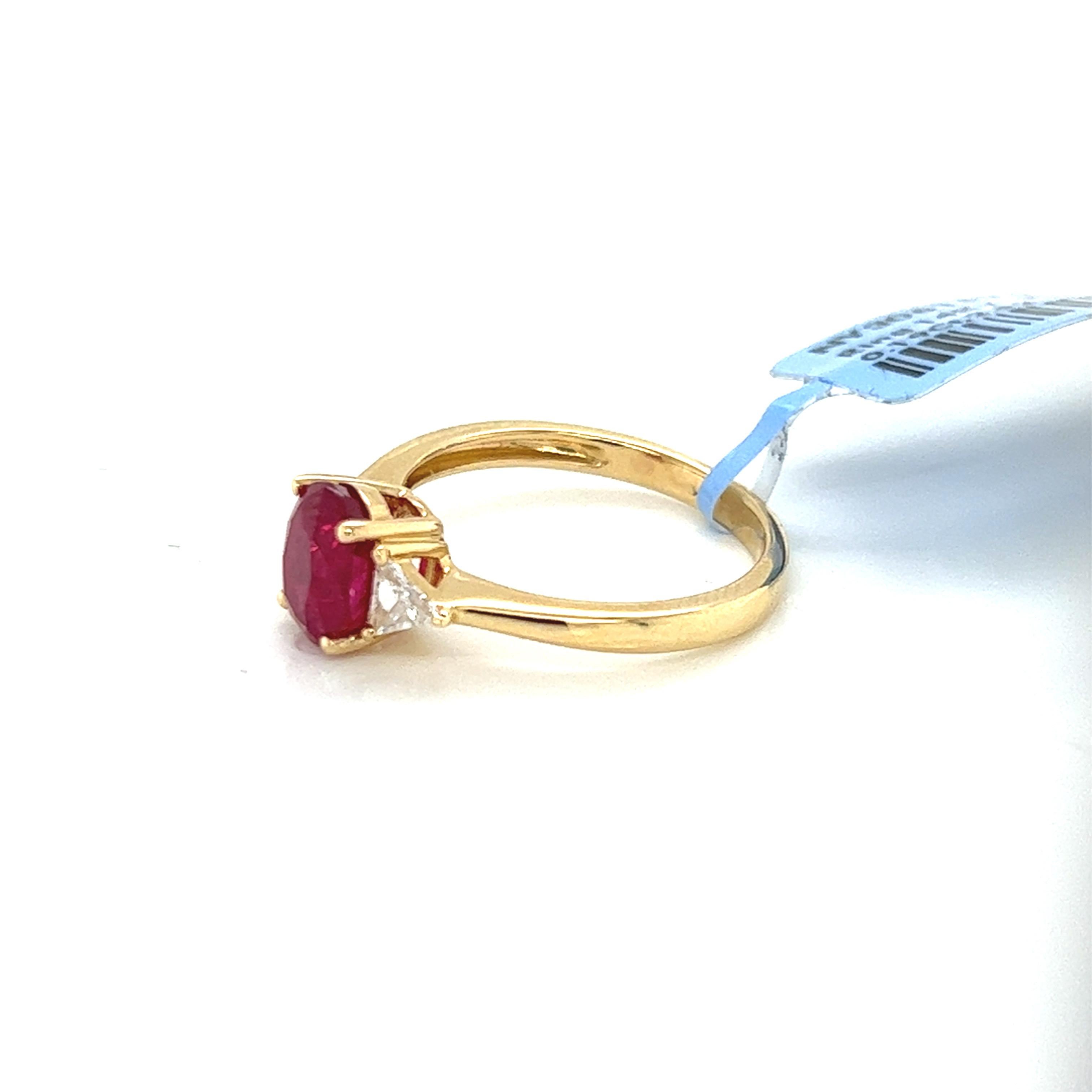 Contemporary 2.04 Carat Ruby and Diamond Trillion Three Stone Ring For Sale