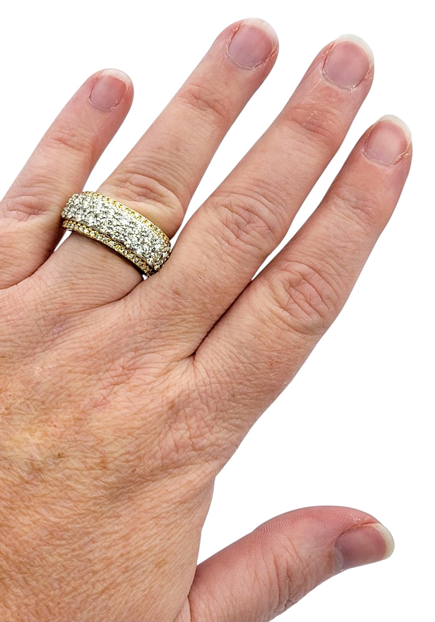 2,04 Karat insgesamt runder Diamant Multi-Row Bandring aus zweifarbigem 14 Karat Gold im Angebot 4