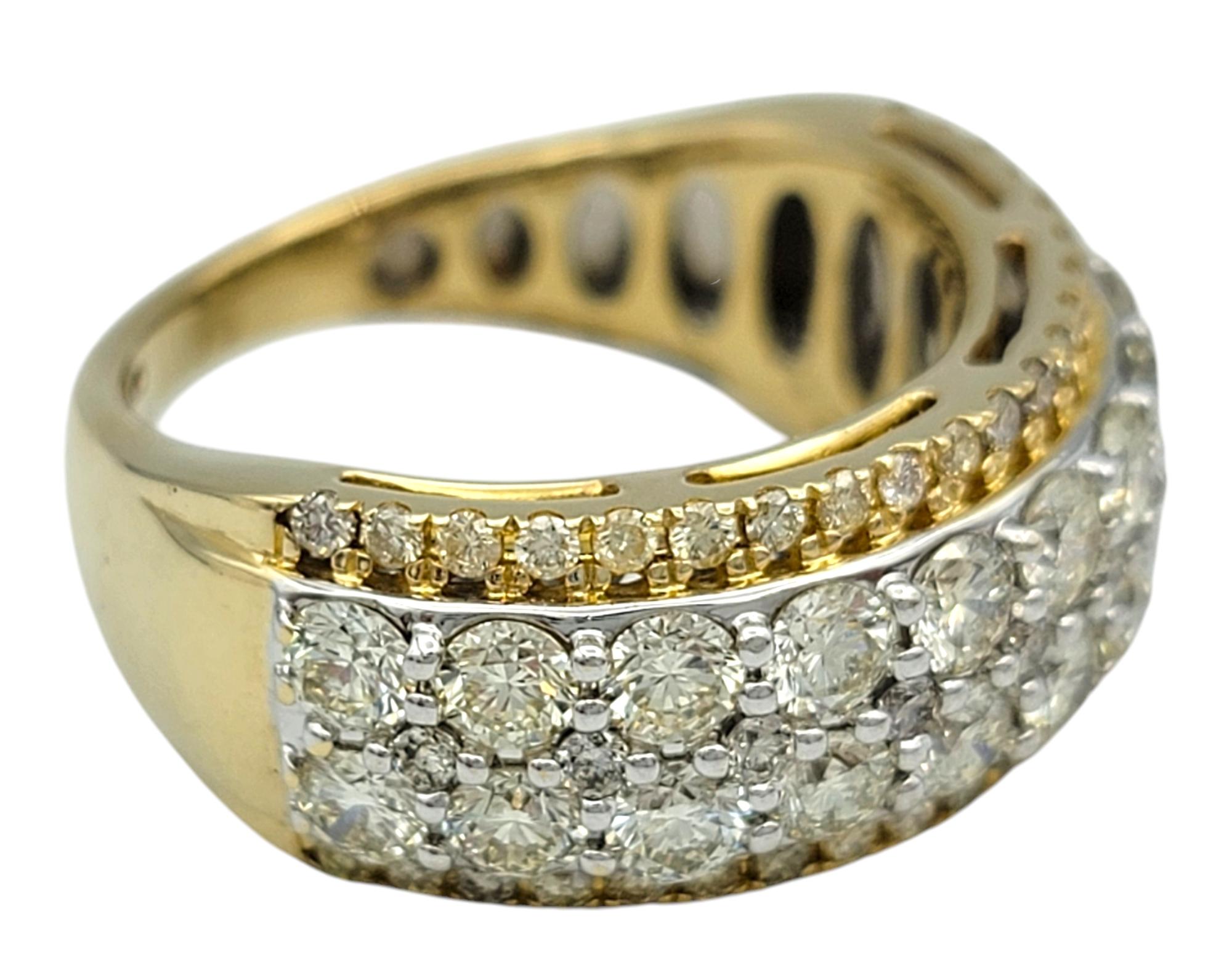 2,04 Karat insgesamt runder Diamant Multi-Row Bandring aus zweifarbigem 14 Karat Gold (Rundschliff) im Angebot