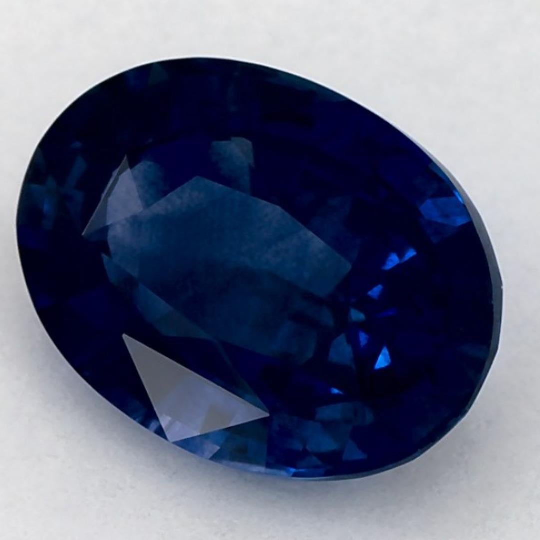 Questo zaffiro blu naturale offre eleganza e raffinatezza. Con la sua ricca saturazione del colore e il taglio preciso, è il centro perfetto per un anello di fidanzamento o per un design di gioielli di lusso.

Questo zaffiro proviene dallo Sri Lanka