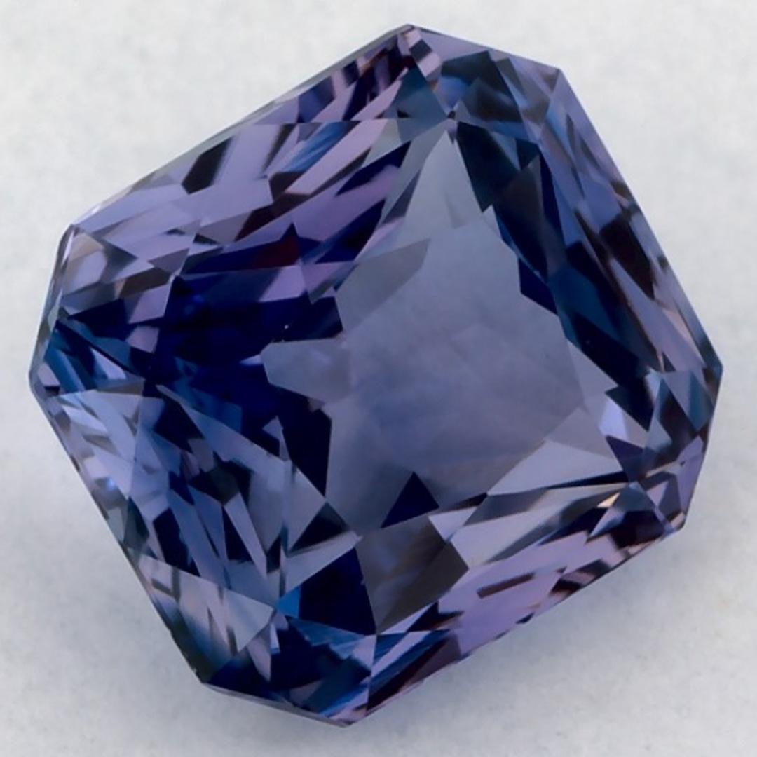 Taille radiant Pierre précieuse taille radiant saphir bleu 2.04 carats en vente