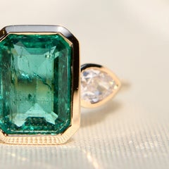 2.04 ct emerald and antique old pear cut diamond ring, GIA certified