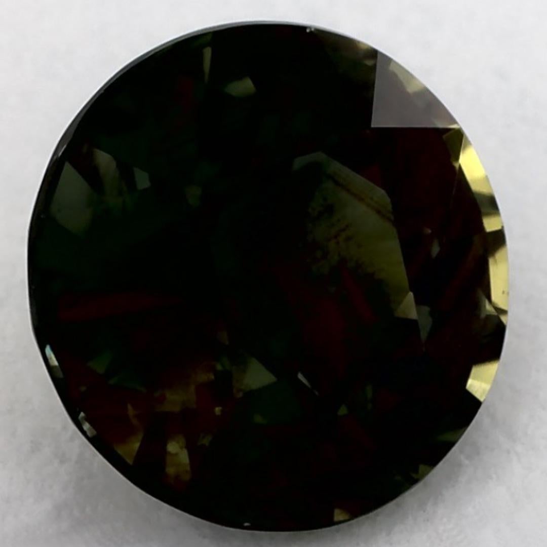Dieser natürliche grüne Saphir bietet Eleganz und Raffinesse. Mit seiner satten Farbsättigung und seinem präzisen Schliff ist er das perfekte Herzstück für einen Verlobungsring oder ein luxuriöses Schmuckdesign.

Dieser Saphir stammt aus Sri Lanka
