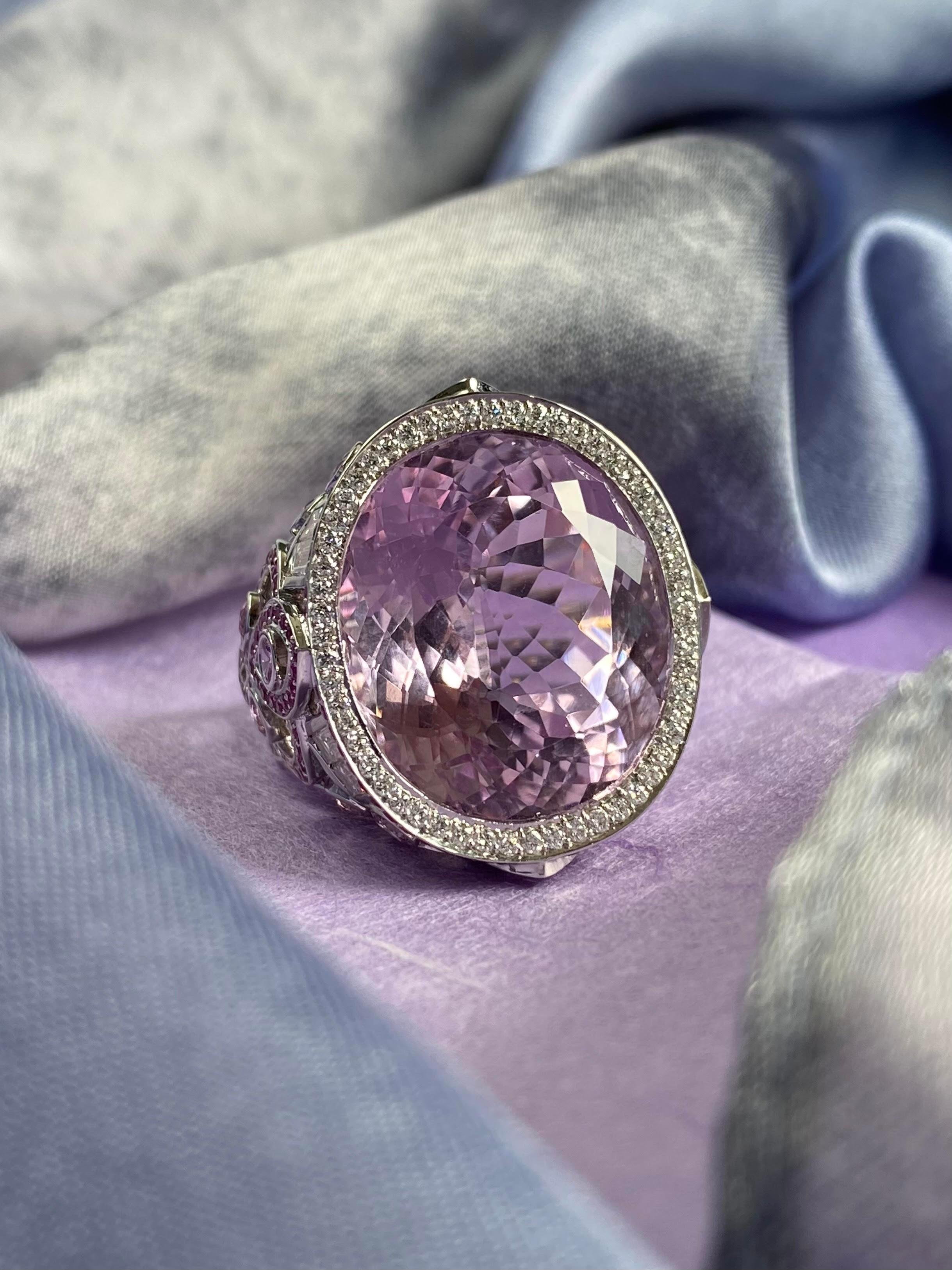 20,40 Karat Kunzit mit rosa Fancy Saphiren und Diamanten 18K Gold Damen im Angebot