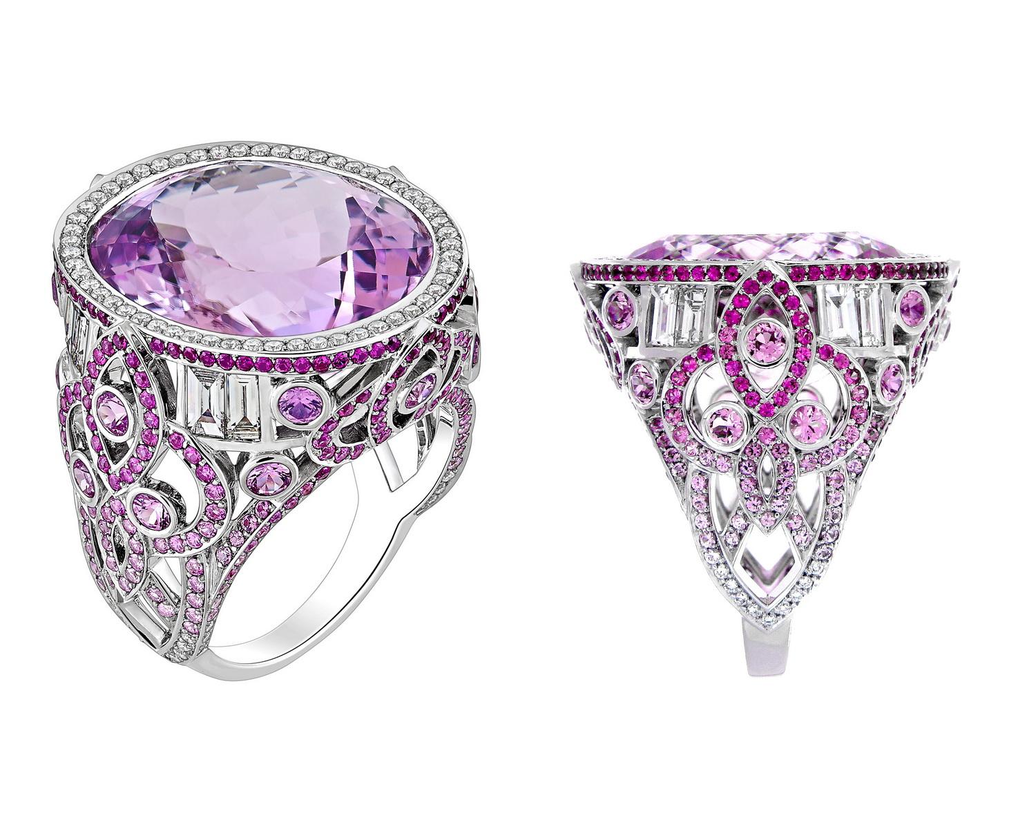 Sweet like a ballerina, this ring showcases an impressive natural 20.40 ct kunzite centre stone. Pink, purple and white are the tones for this ring. Set in 18k white gold, the ring fades from dark to light coloured sapphires and diamonds in a