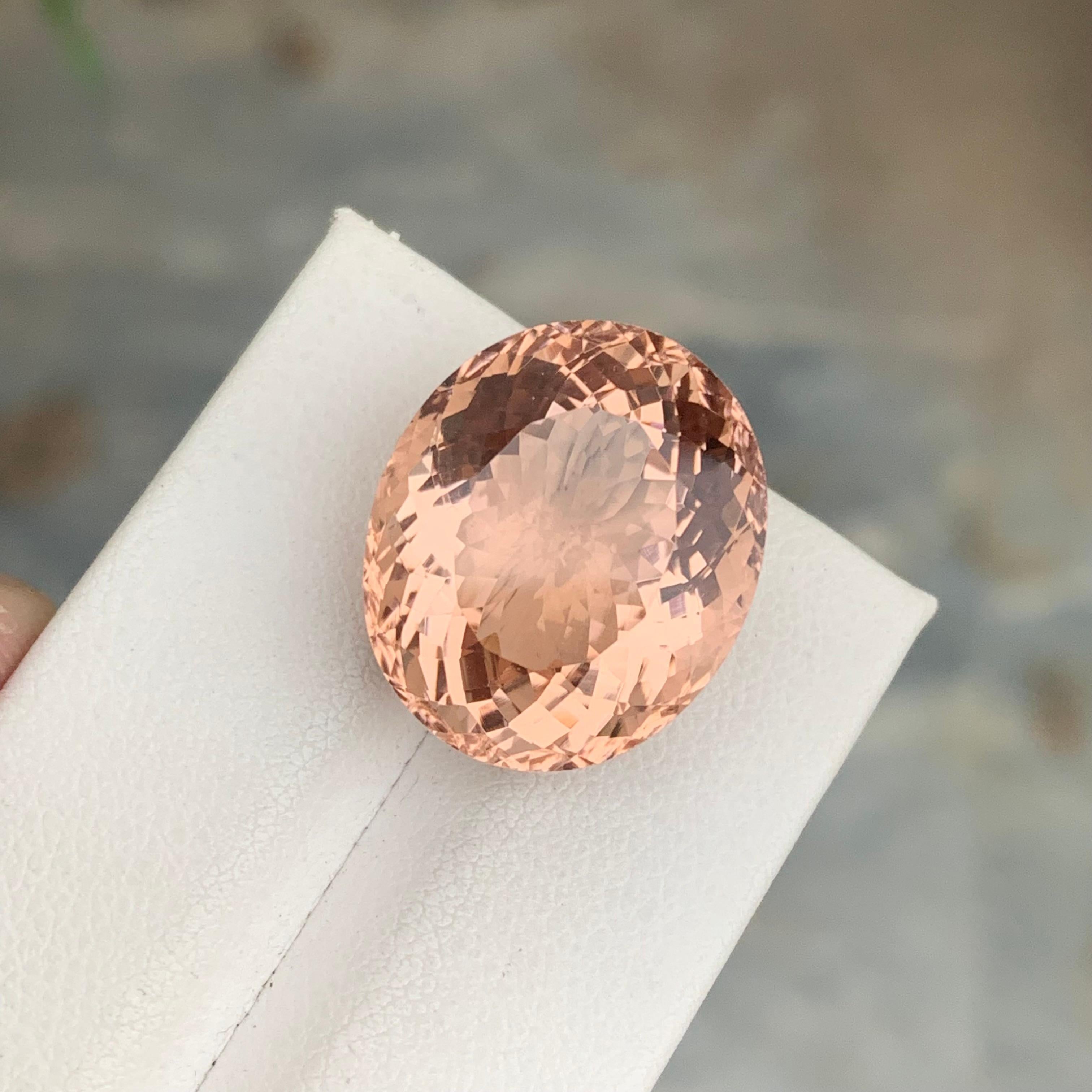 Women's or Men's 20.40 Carat Natural Peach Color Loose Morganite Oval Shape Gemstone For Sell For Sale