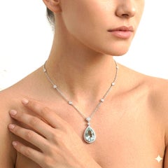 20.41 Carat Aquamarine Round Diamond White Gold Necklace