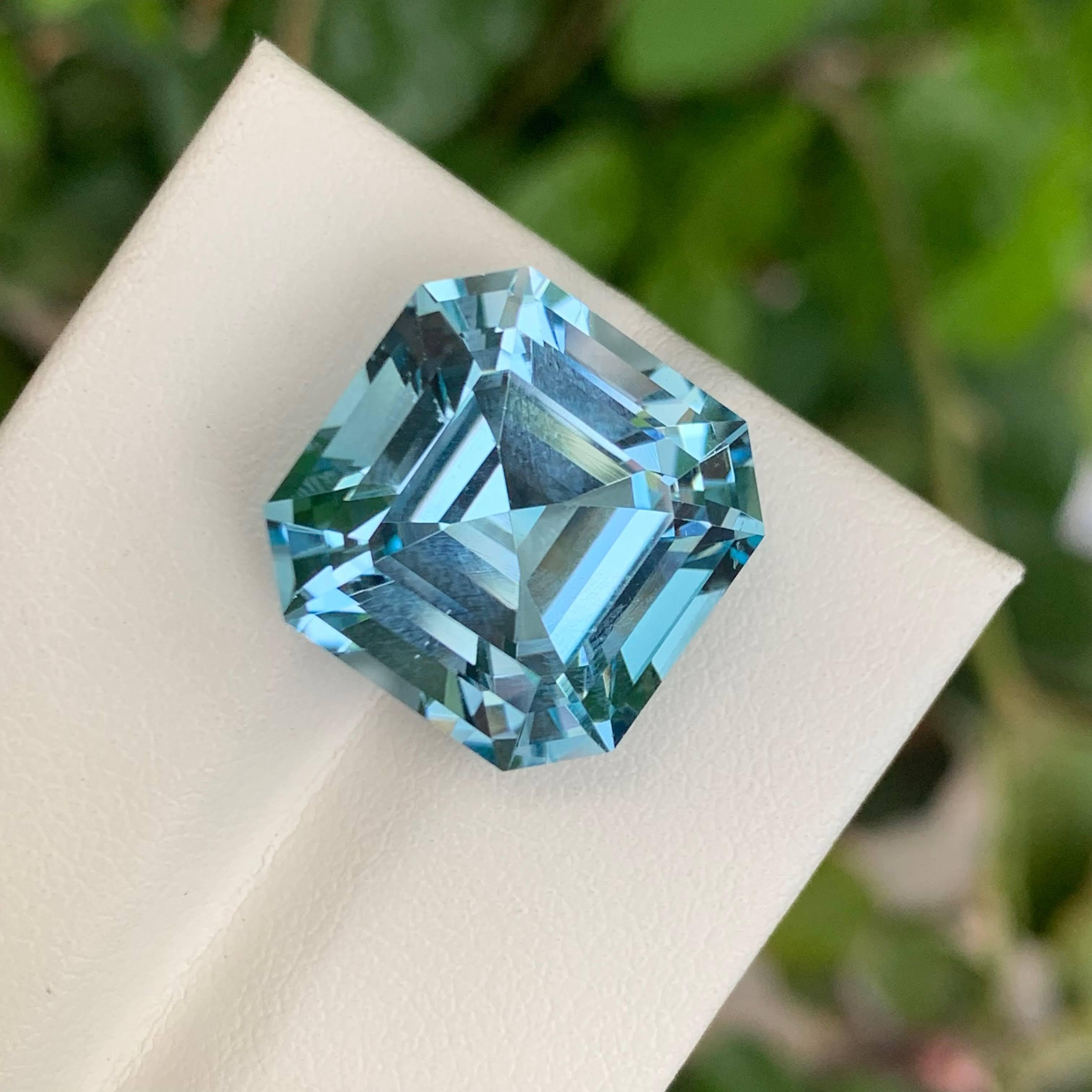 da uomo o donna 20,45 Carati di Topazio Blu Svizzero Naturale Sciolto Taglio Asscher Gemma del Madagascar in vendita