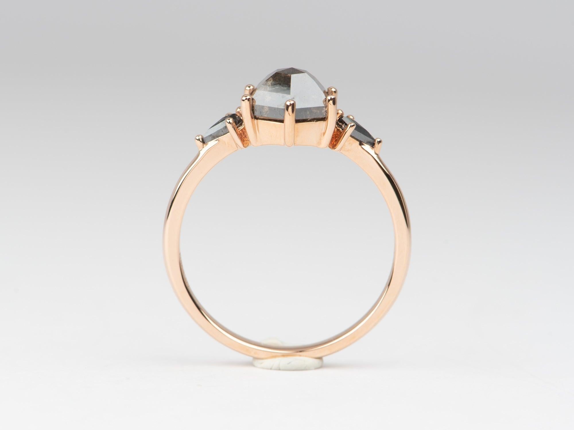 Anillo de compromiso de diamantes hexagonales oscuros de 2,04 ctw con lados de cometa Oro rosa de 14 quilates R6678 en Nuevo estado para la venta en Osprey, FL