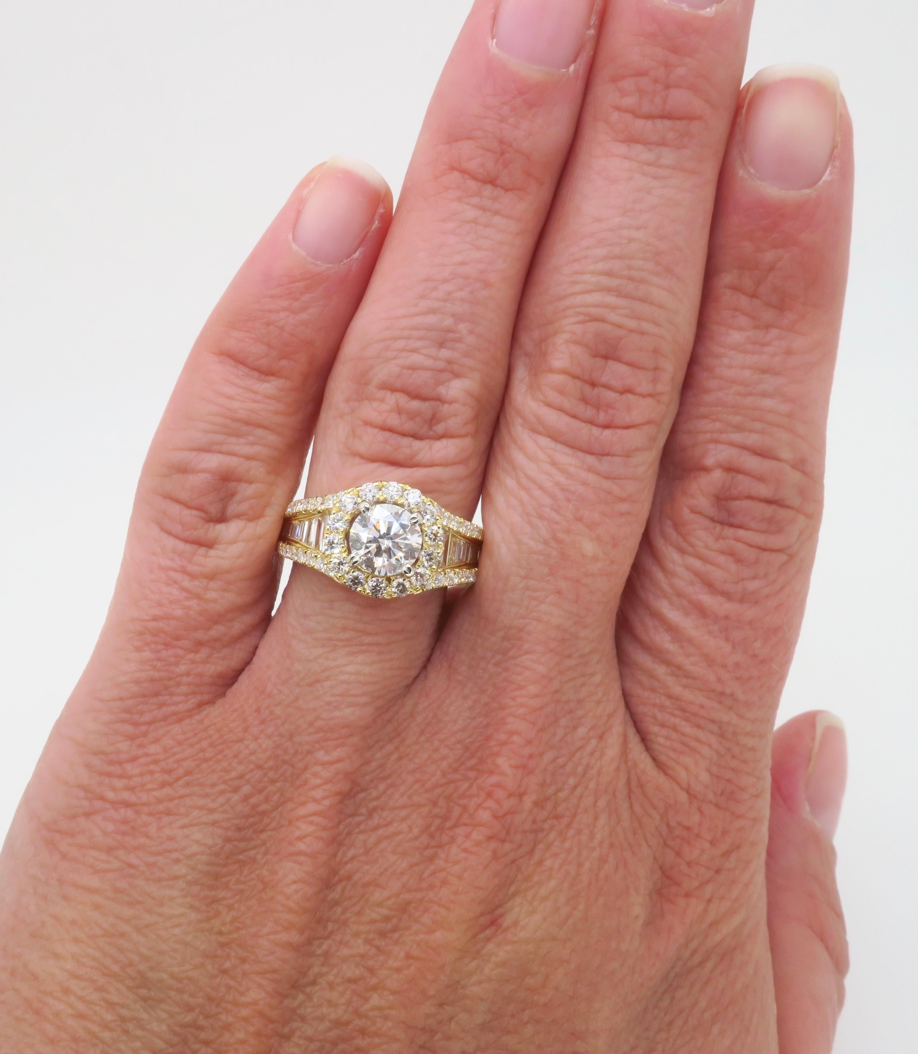 2.04CTW Diamond Engagement Ring in 14k Yellow Gold For Sale 1