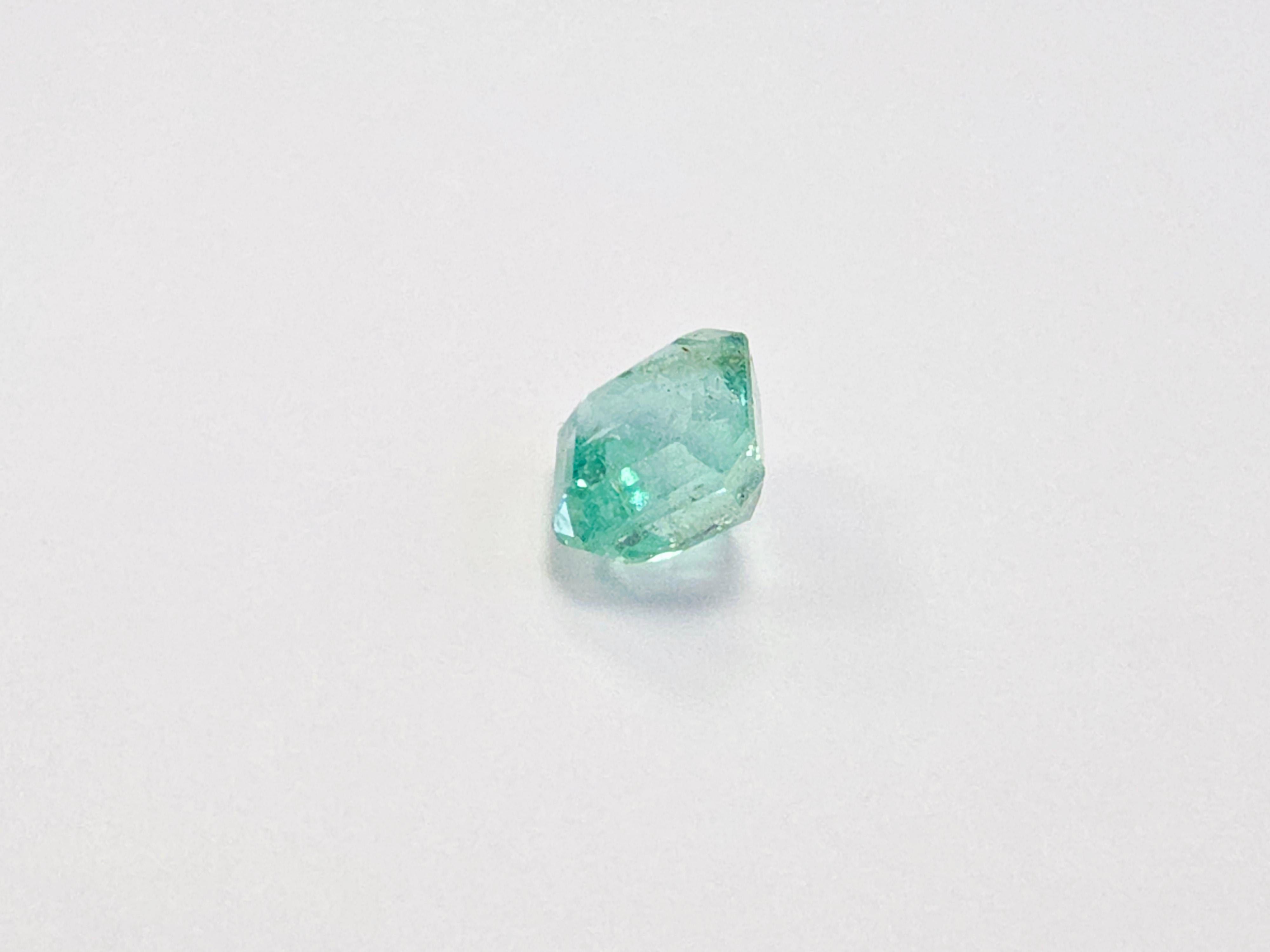 2.05 Carat Colombian Emerald – Loose Natural Gemstone For Sale 2
