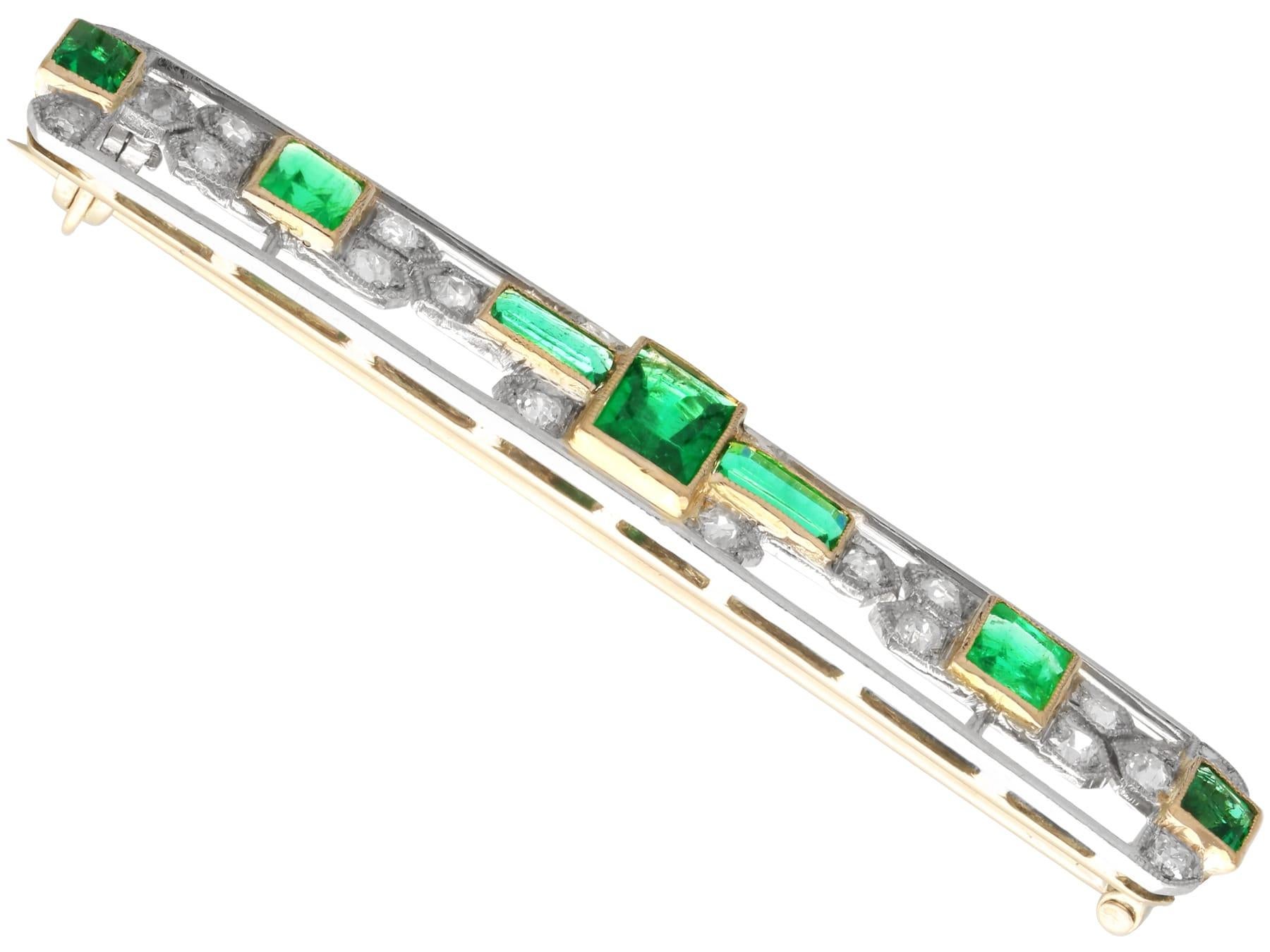 Smeraldo da 2,05 carati e diamante da 0,40 carati, spilla a barretta in oro giallo 9k, circa 1910 In condizioni ottime in vendita a Jesmond, Newcastle Upon Tyne