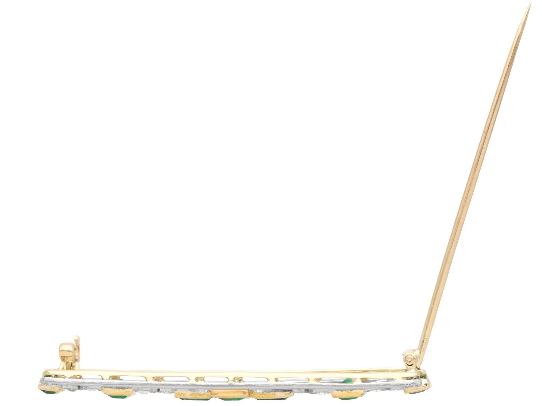 Smeraldo da 2,05 carati e diamante da 0,40 carati, spilla a barretta in oro giallo 9k, circa 1910 in vendita 1