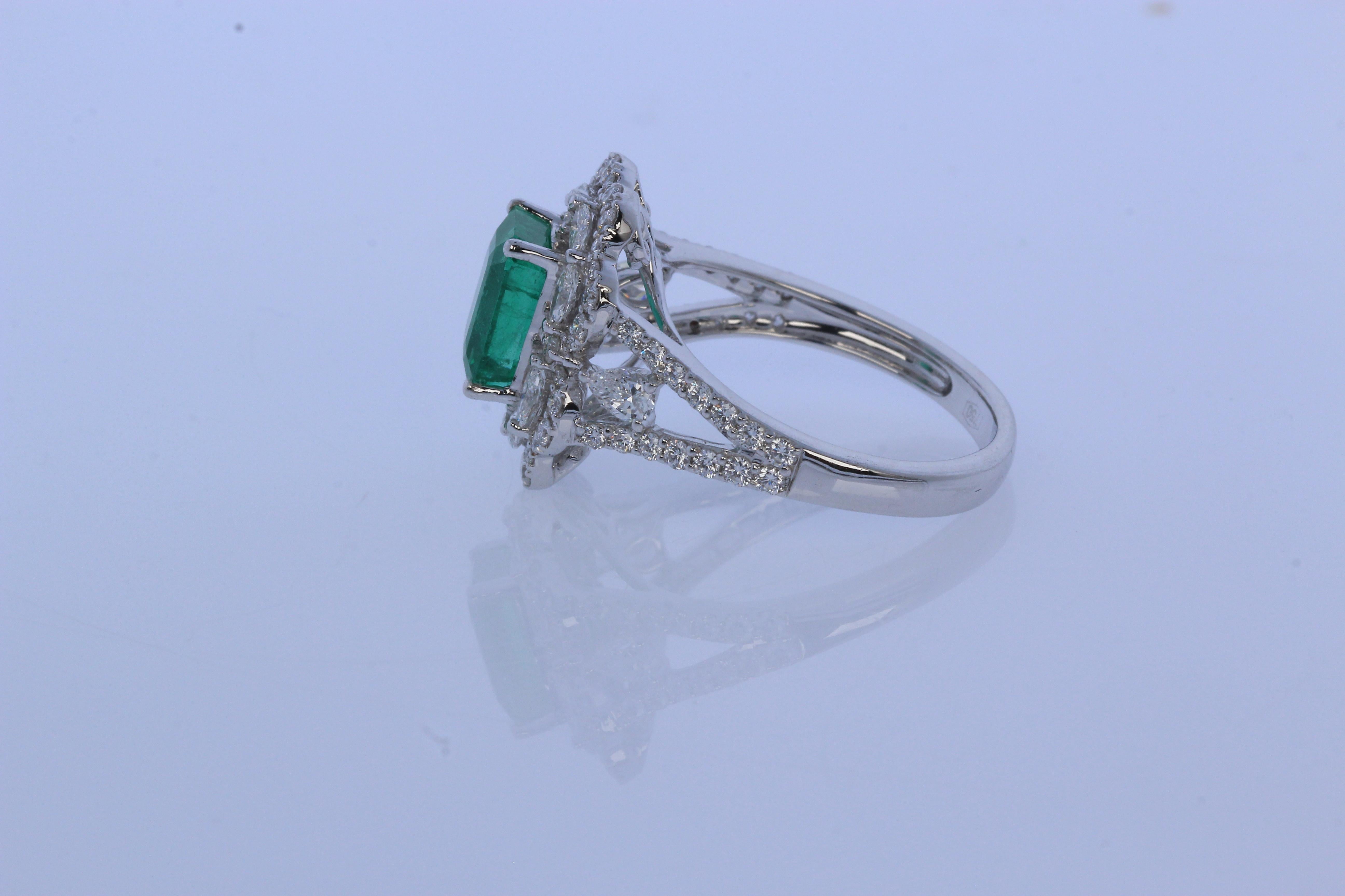 2.05 Carat Emerald and Diamond Ring in 18 Karat Gold For Sale 1