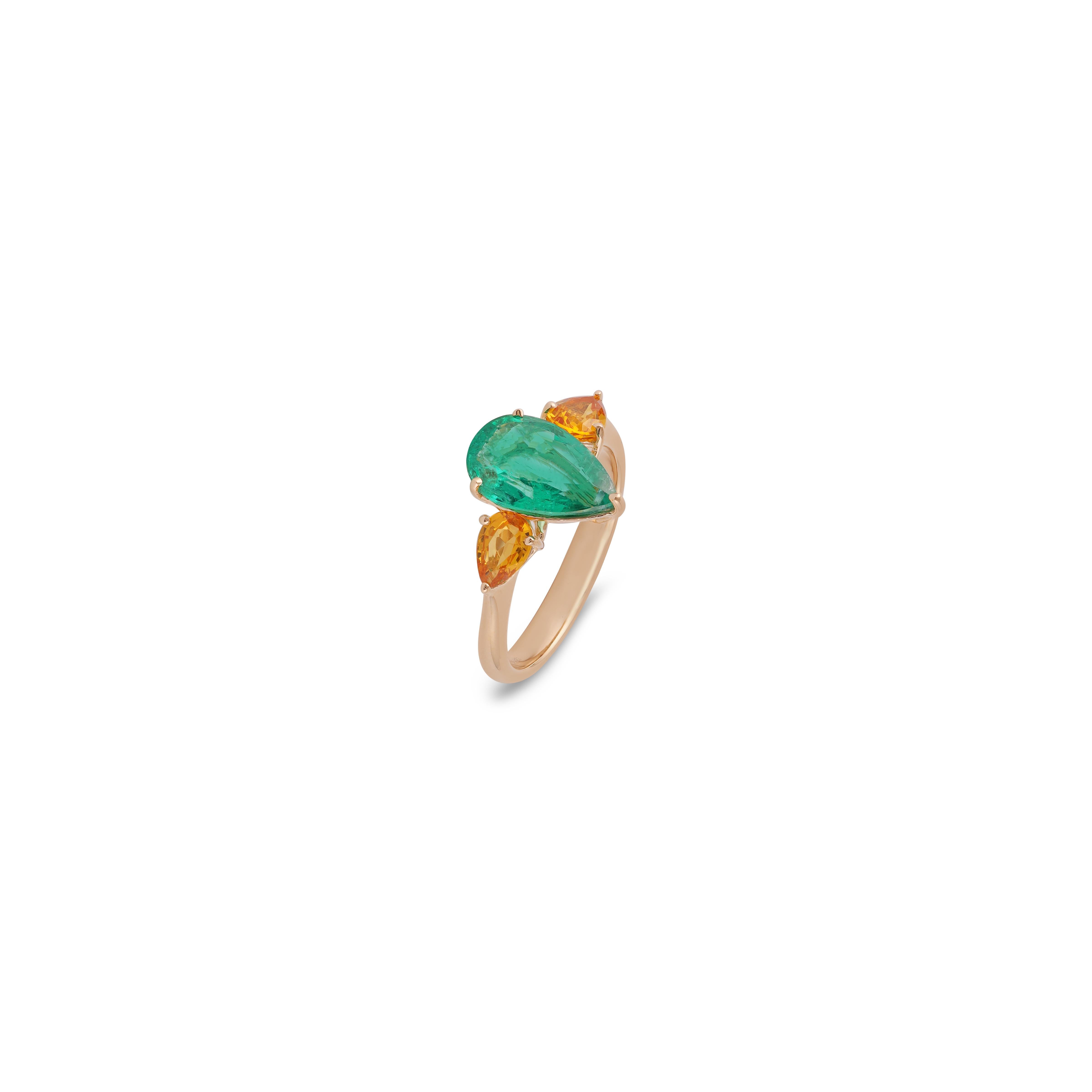 Mixed Cut 2.05 Carat Emerald & Sapphire Pear Shape Three-Stone Ring 18k Yellow Gold For Sale