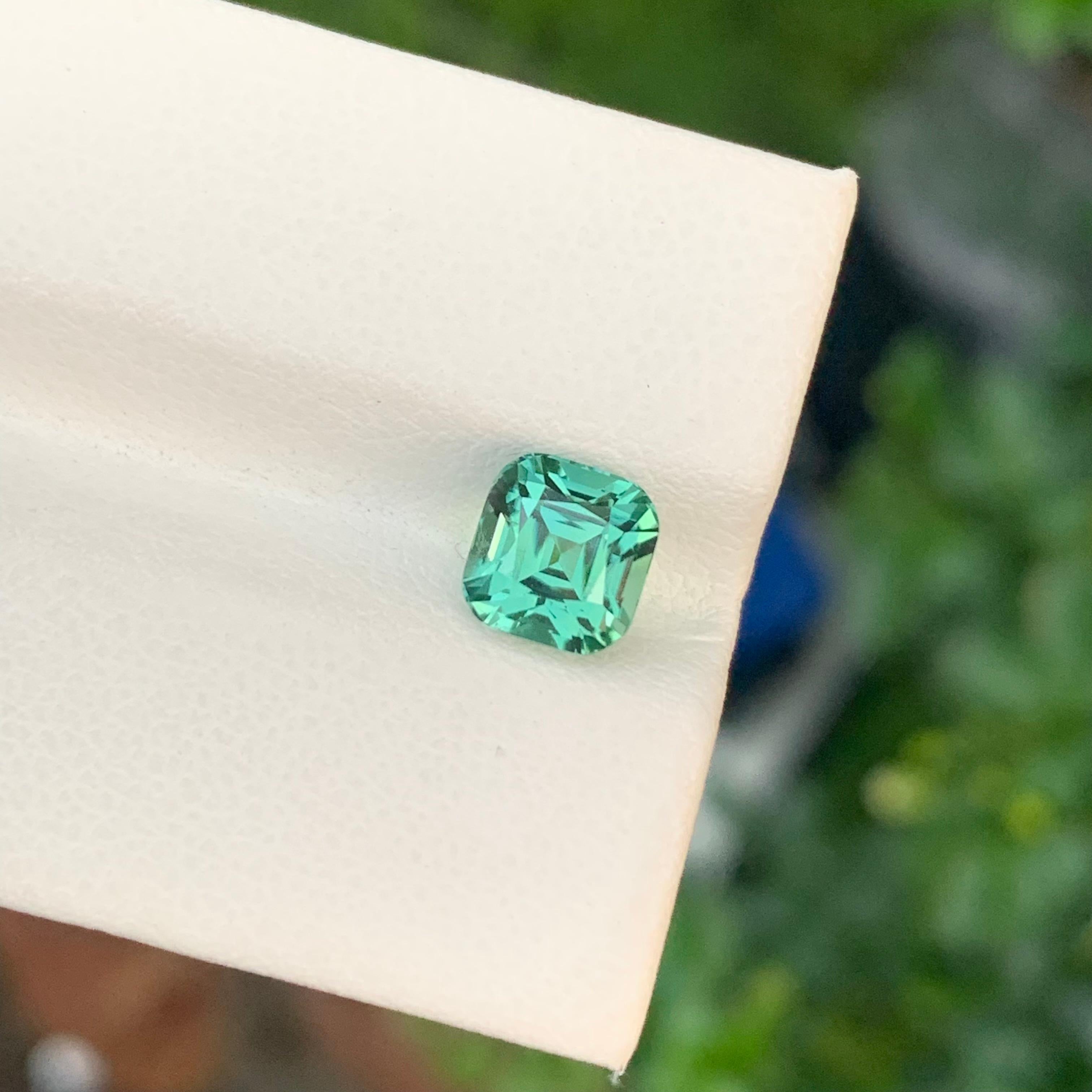 2.05 Carat Natural Loose Blue Green Tourmaline Cushion Shape Gem For Jewellery In New Condition For Sale In Peshawar, PK