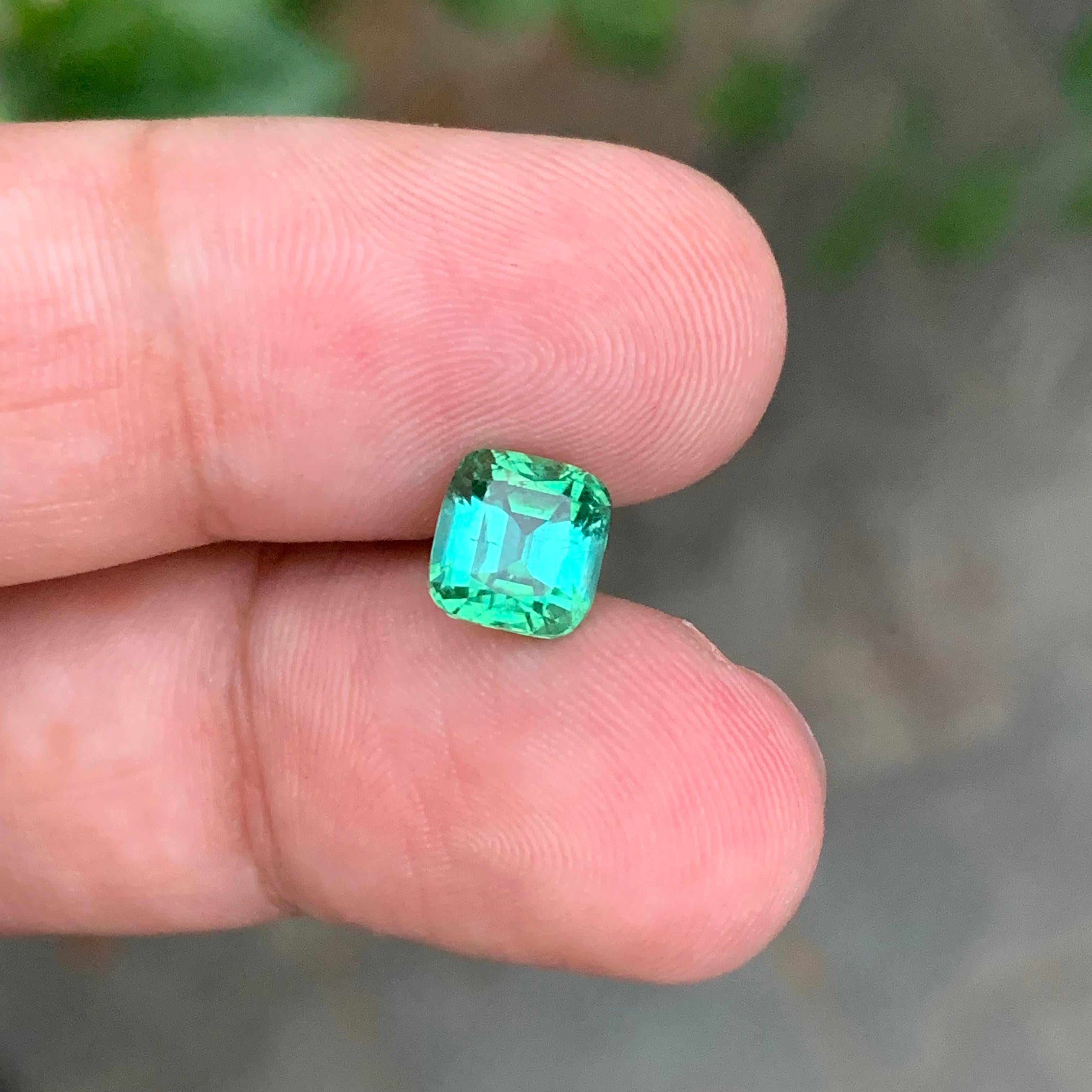 2.05 Carat Natural Loose Blue Green Tourmaline Cushion Shape Gem en vente 4