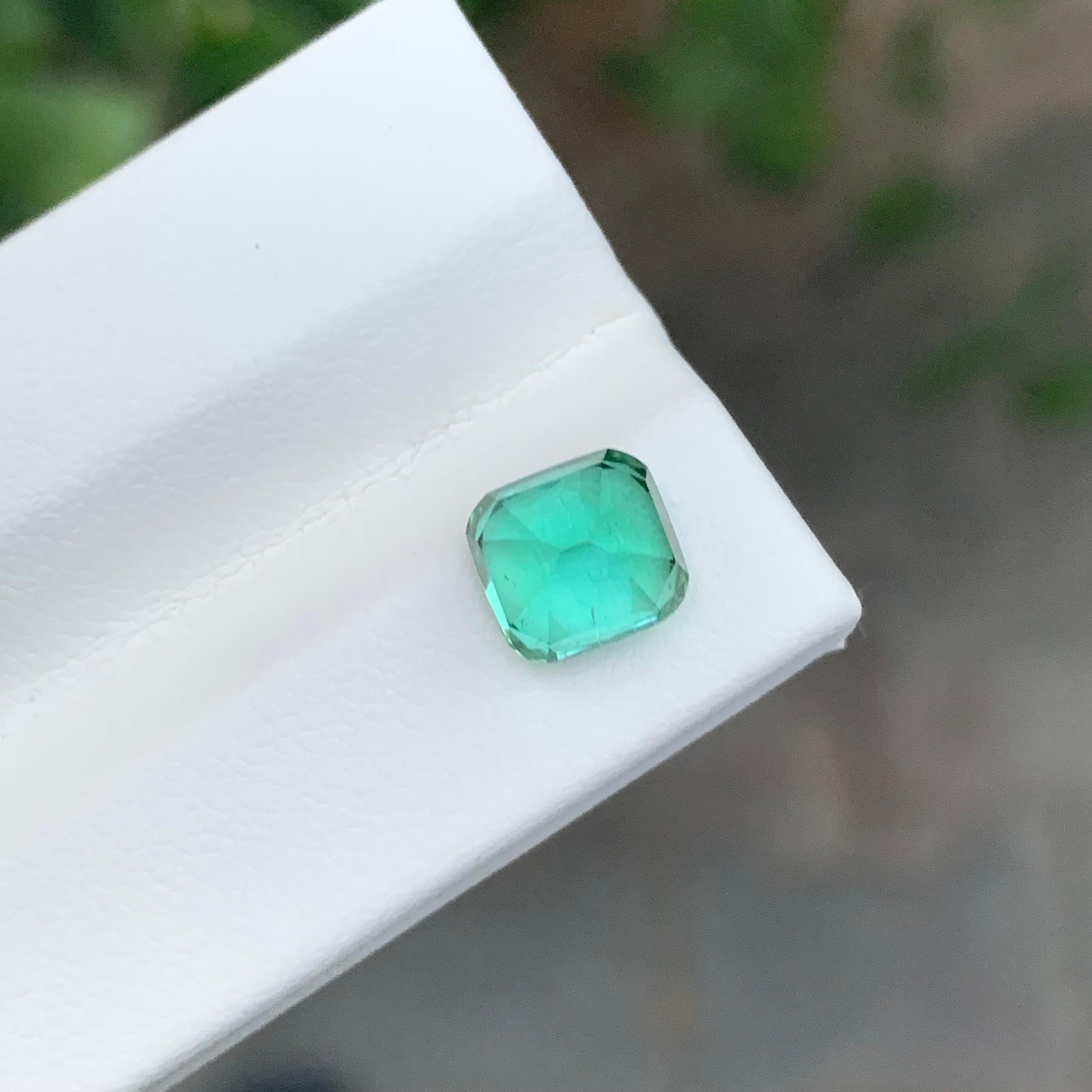 2.05 Carat Natural Loose Blue Green Tourmaline Cushion Shape Gem en vente 2