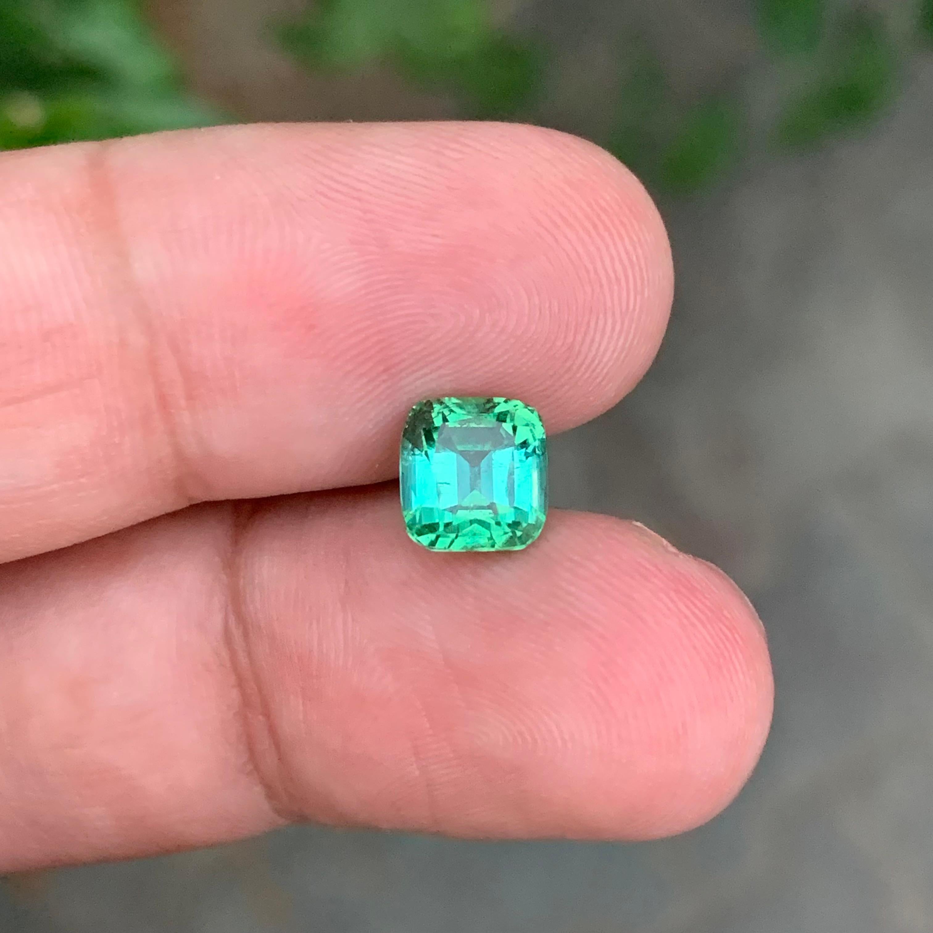 2.05 Carat Natural Loose Blue Green Tourmaline Cushion Shape Gem en vente 3