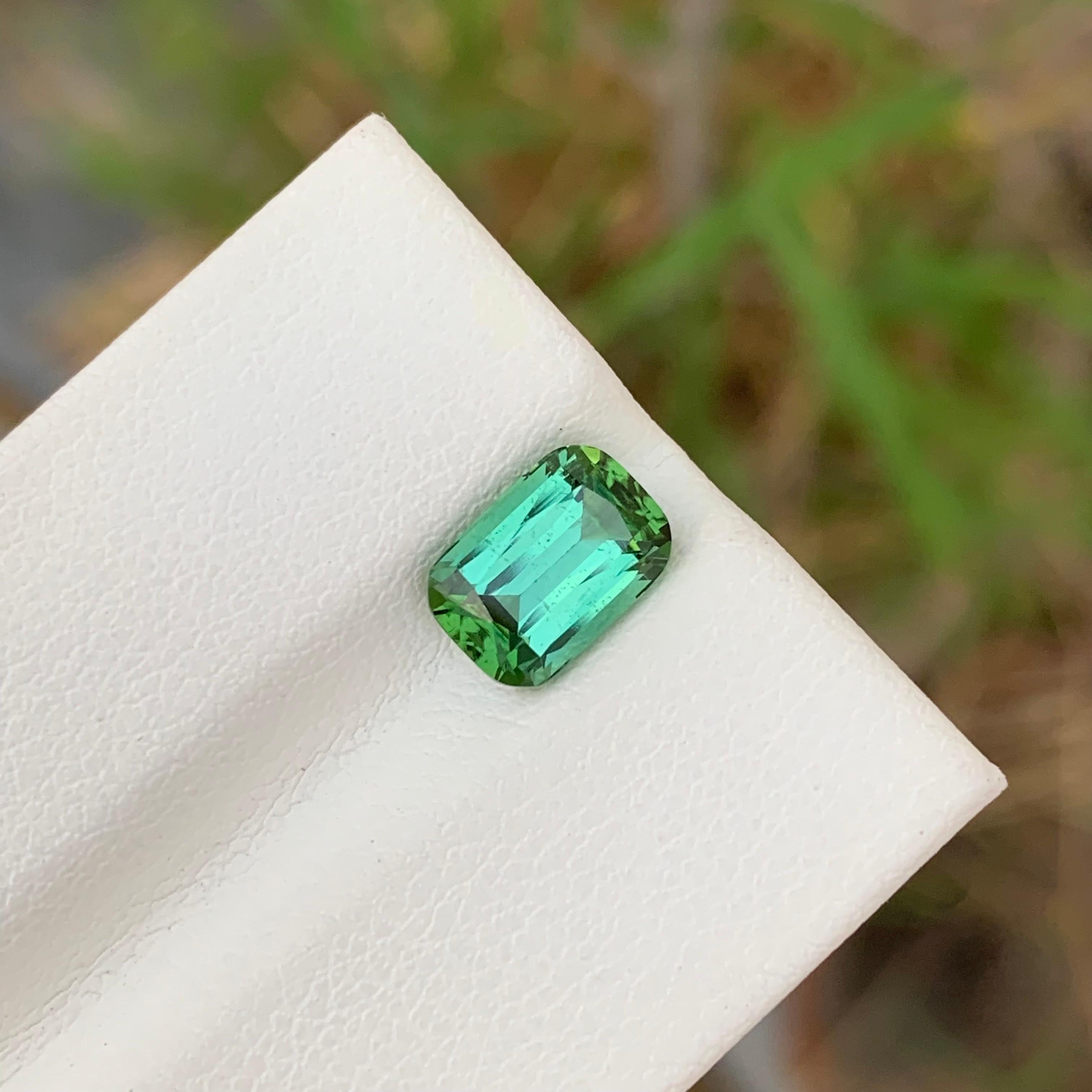 Taille coussin 2.05 Carat Natural Loose Blue Green Tourmaline Cushion Shape Gemstone (Tourmaline bleue verte en forme de coussin) en vente
