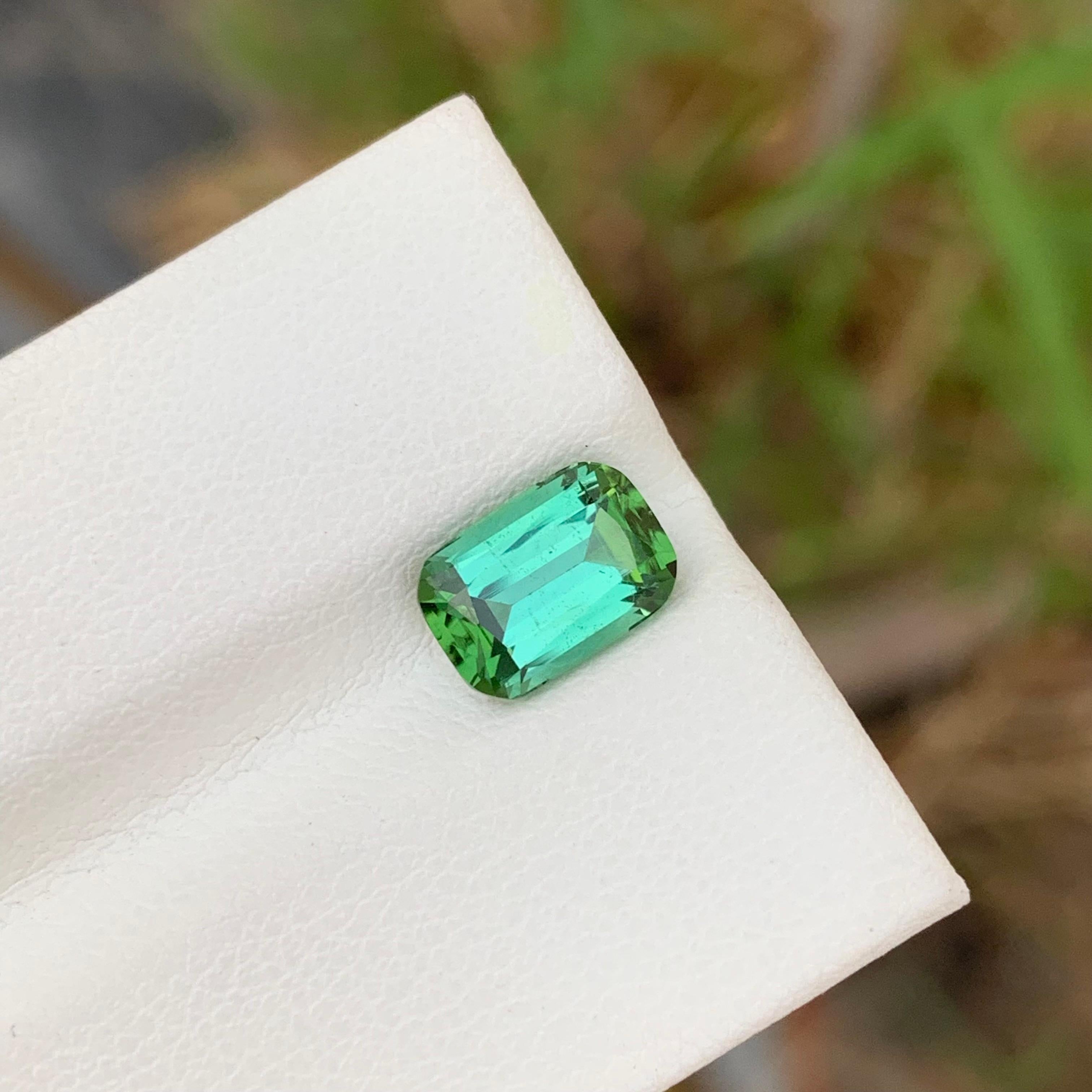 2.05 Carat Natural Loose Blue Green Tourmaline Cushion Shape Gemstone (Tourmaline bleue verte en forme de coussin) Neuf - En vente à Peshawar, PK