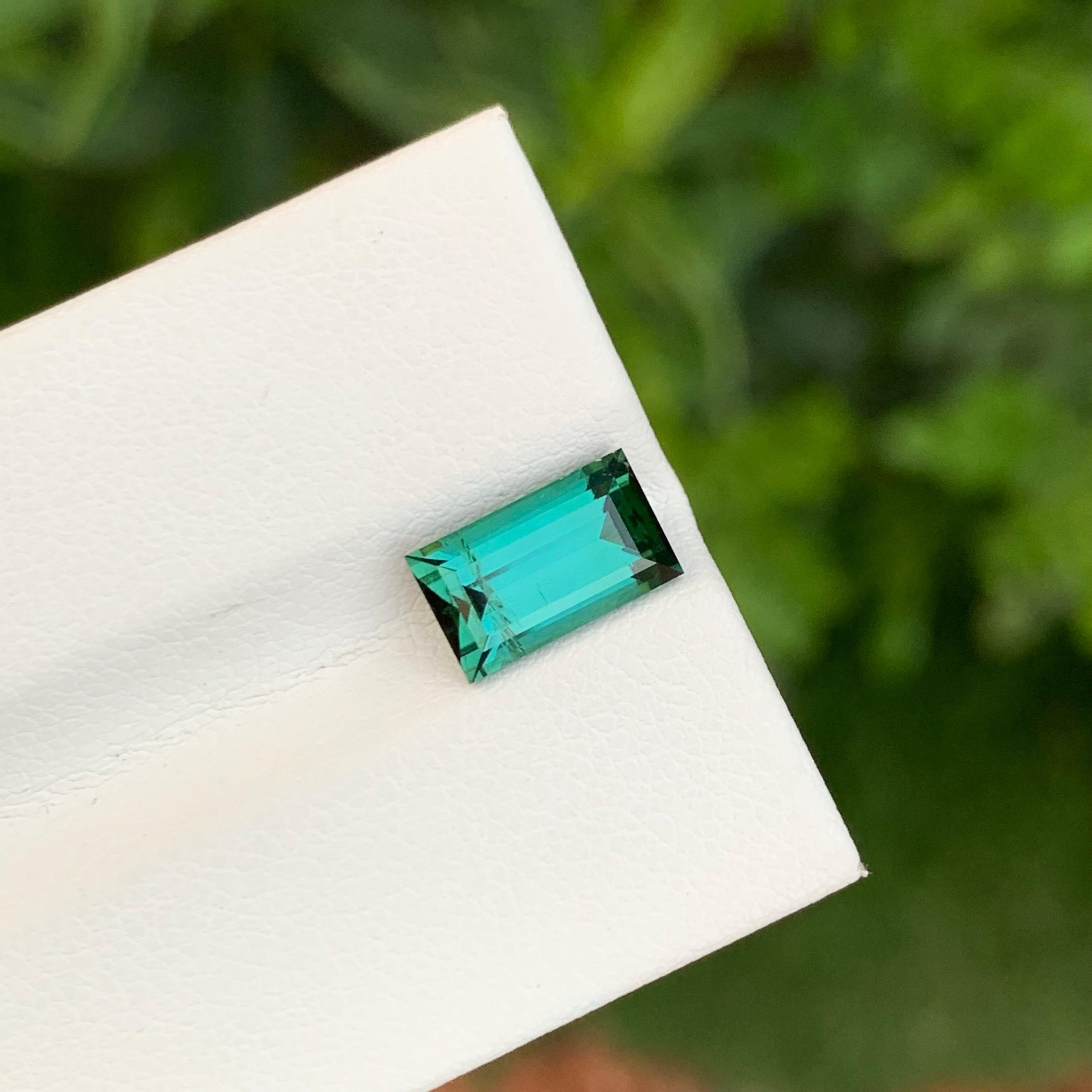 2,05 Karat natürlicher loser Lagoon-Turmalin in Baguette-Form für Ring im Angebot 5