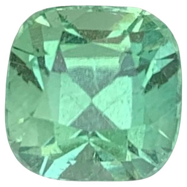 2.05 carati di tormalina verde menta naturale sfusa a forma di cuscino in vendita