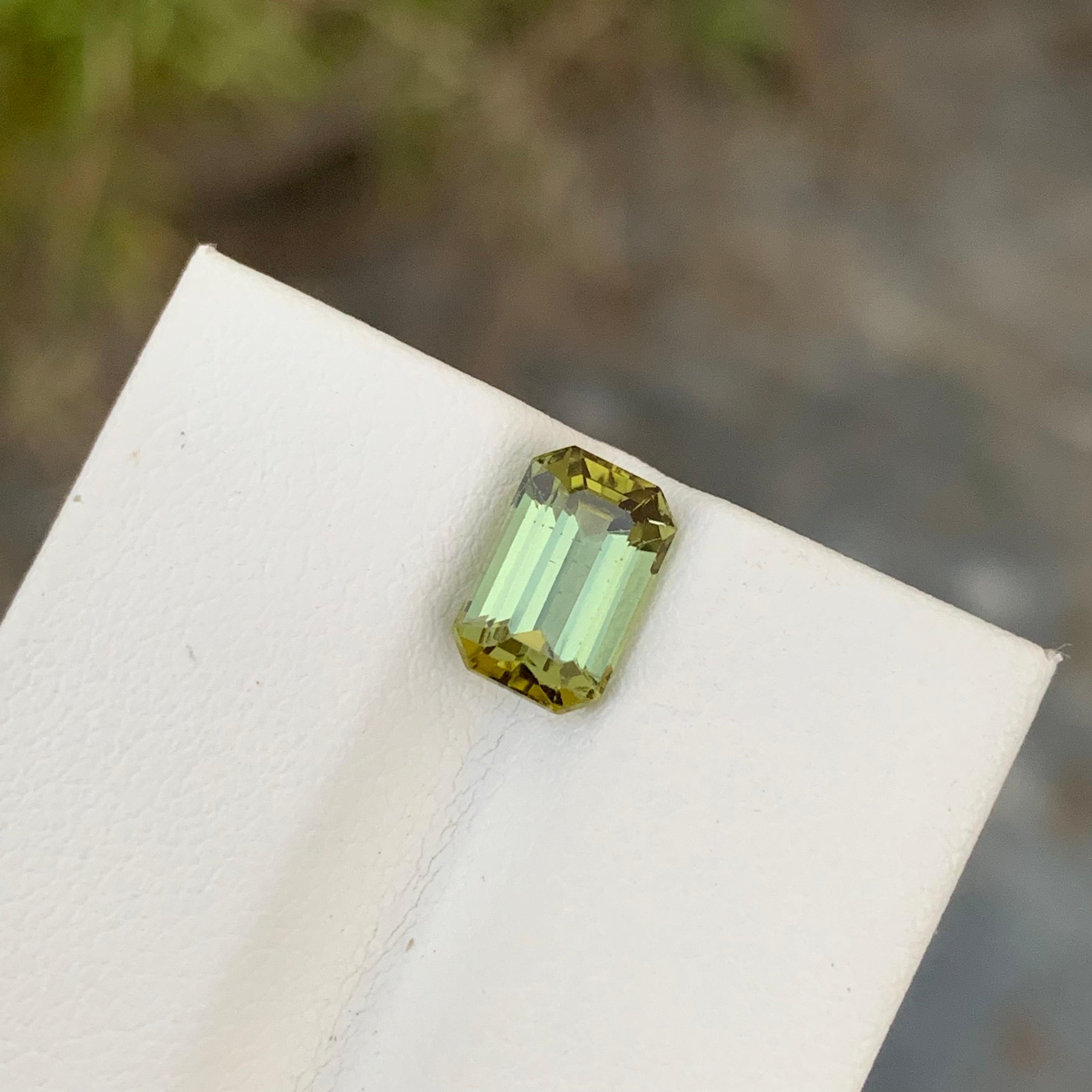 2.05 Carat Natural Loose Tourmaline Emerald Shape Gem From Afghanistan In New Condition For Sale In Peshawar, PK