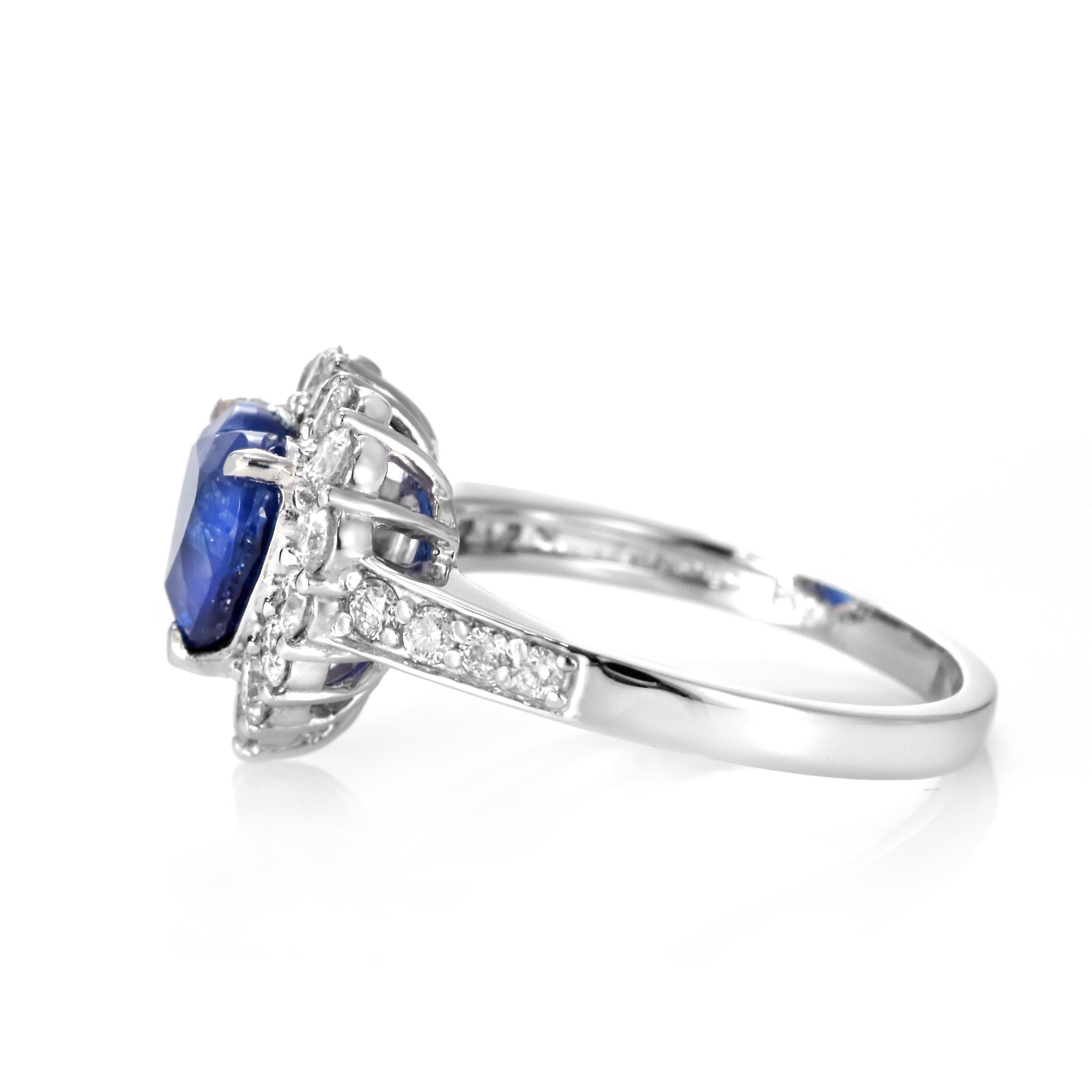 2.05 Carat Natural Sapphire and Diamond Ring Made in Platinum For Sale 4
