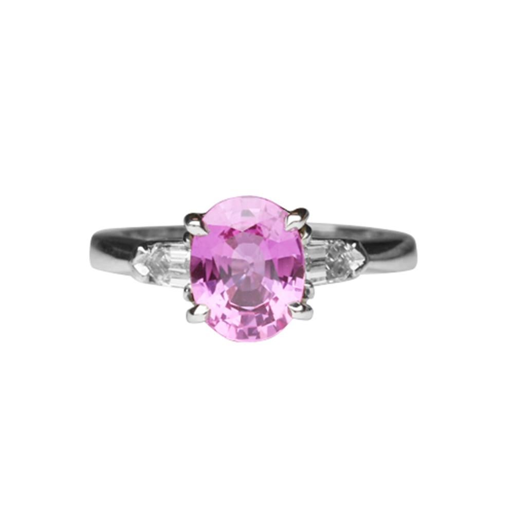 Contemporary 2.05 Carat Pink Sapphire and Diamond Platinum Cocktail Ring Estate Fine Jewelry For Sale