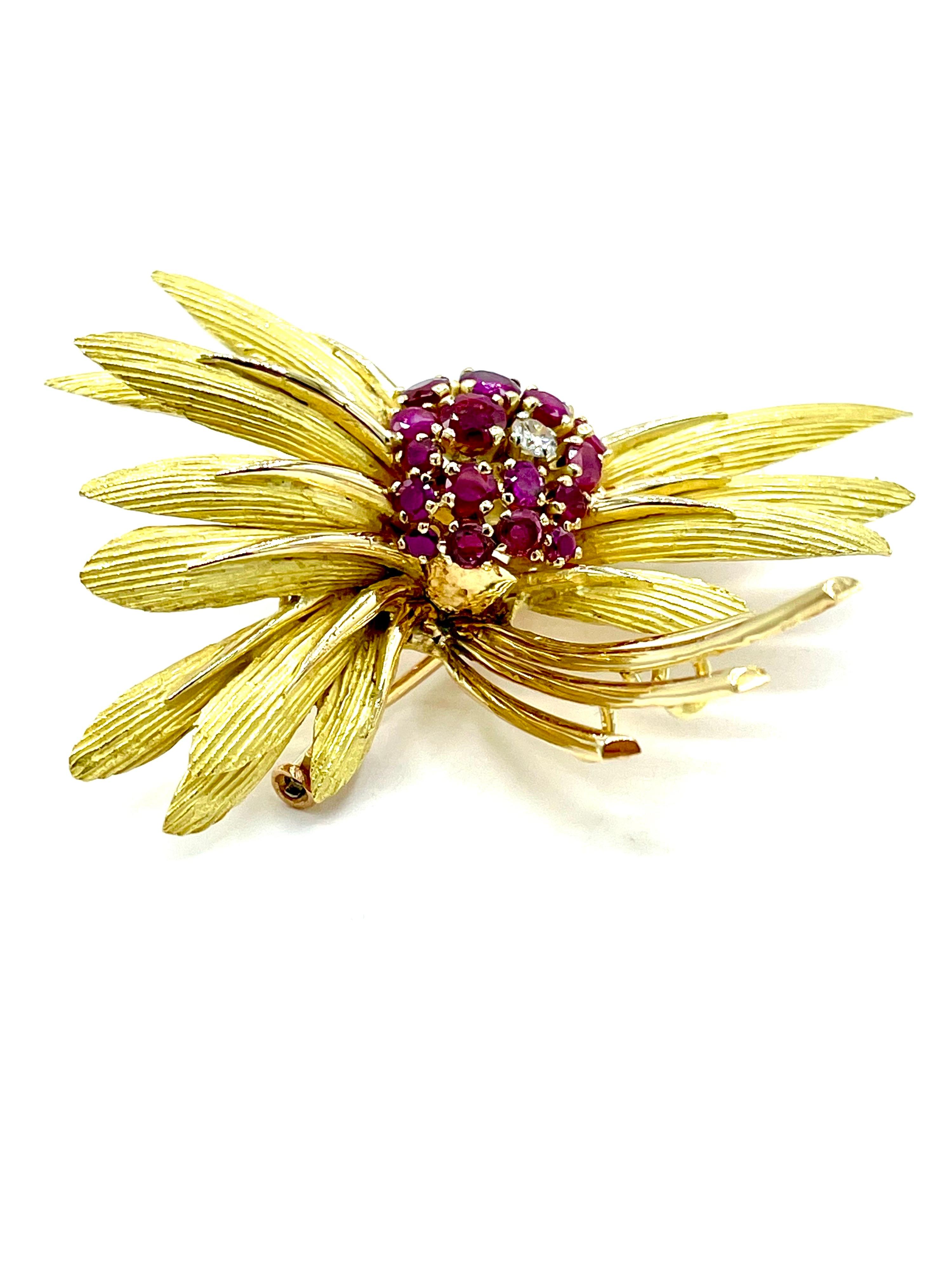 Round Cut 2.05 Carat Round Ruby and Round Brilliant Diamond 18k Yellow Feathered Brooch For Sale