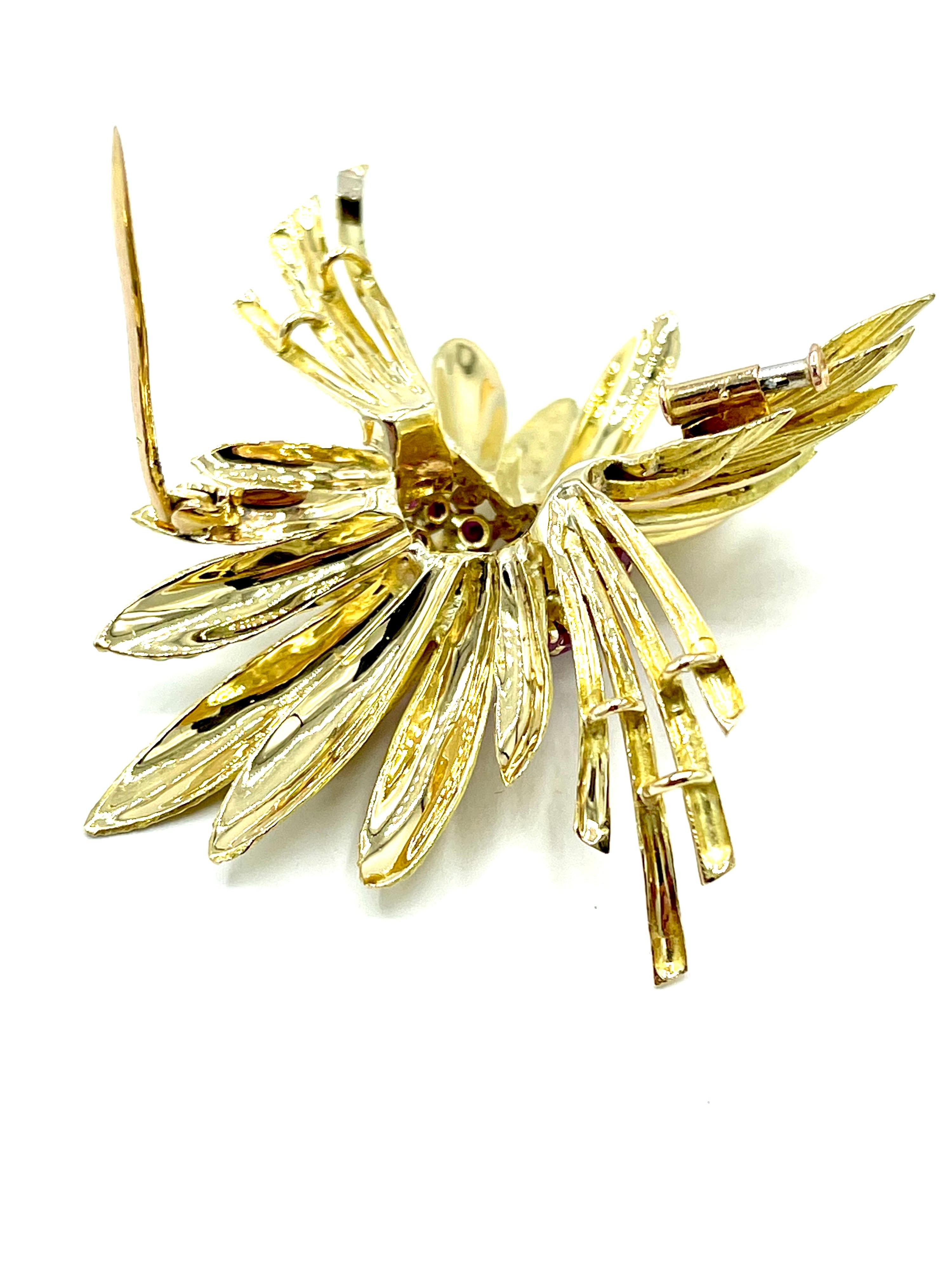 Broche de plumas amarillo de 18 quilates con rubí redondo de 2,05 quilates y diamante brillante redondo en venta 2