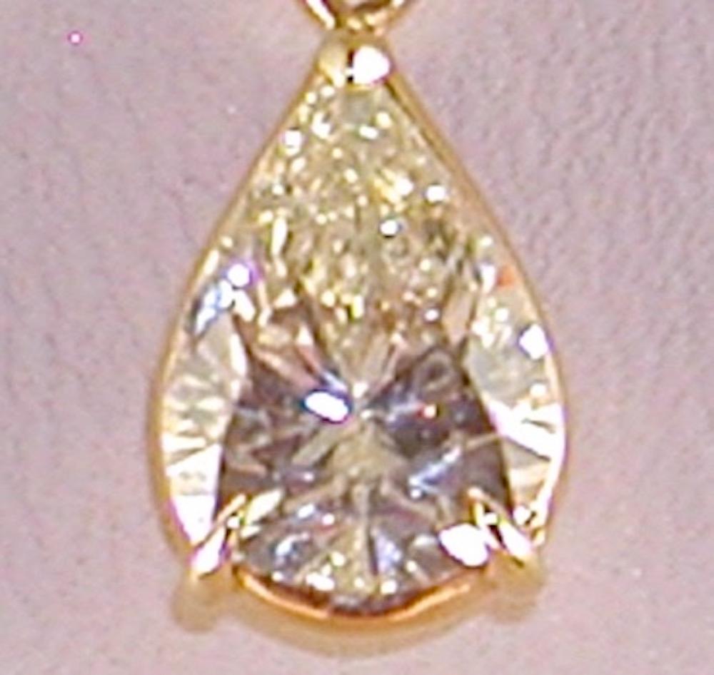 Contemporary 2.05 Carat Yellow Gold Necklace Pear Shape Diamond Solitaire Pendant For Sale