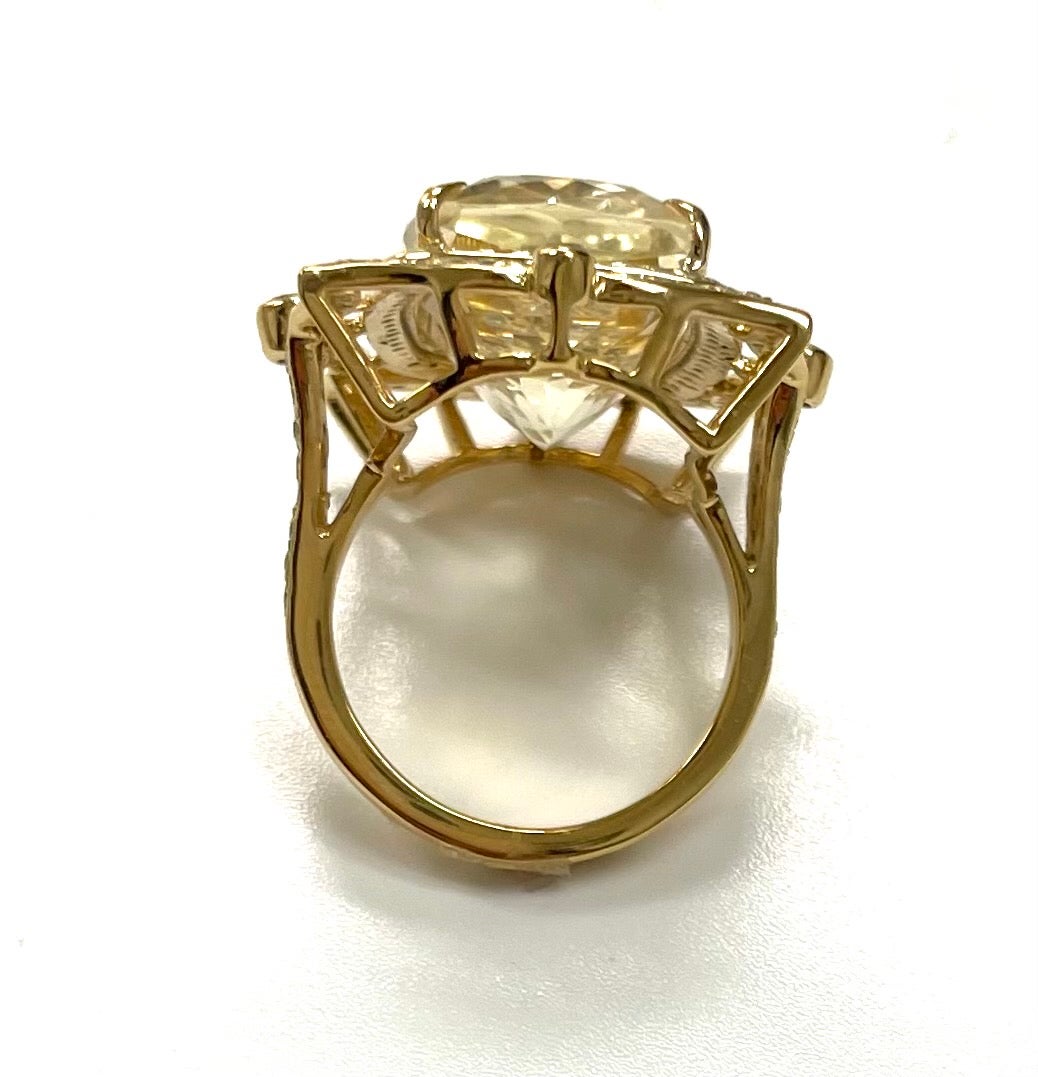 20.5 Carats Champagne Topaz with Diamond Paradizia Ring For Sale 3