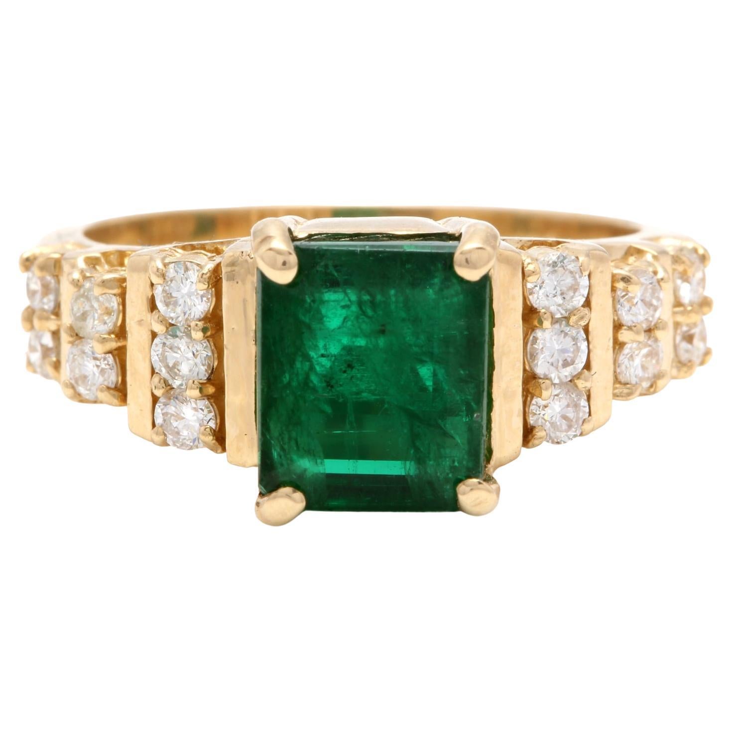 2,05 Karat natürlicher Smaragd und Diamant 14K massiver Gelbgold Ring im Angebot