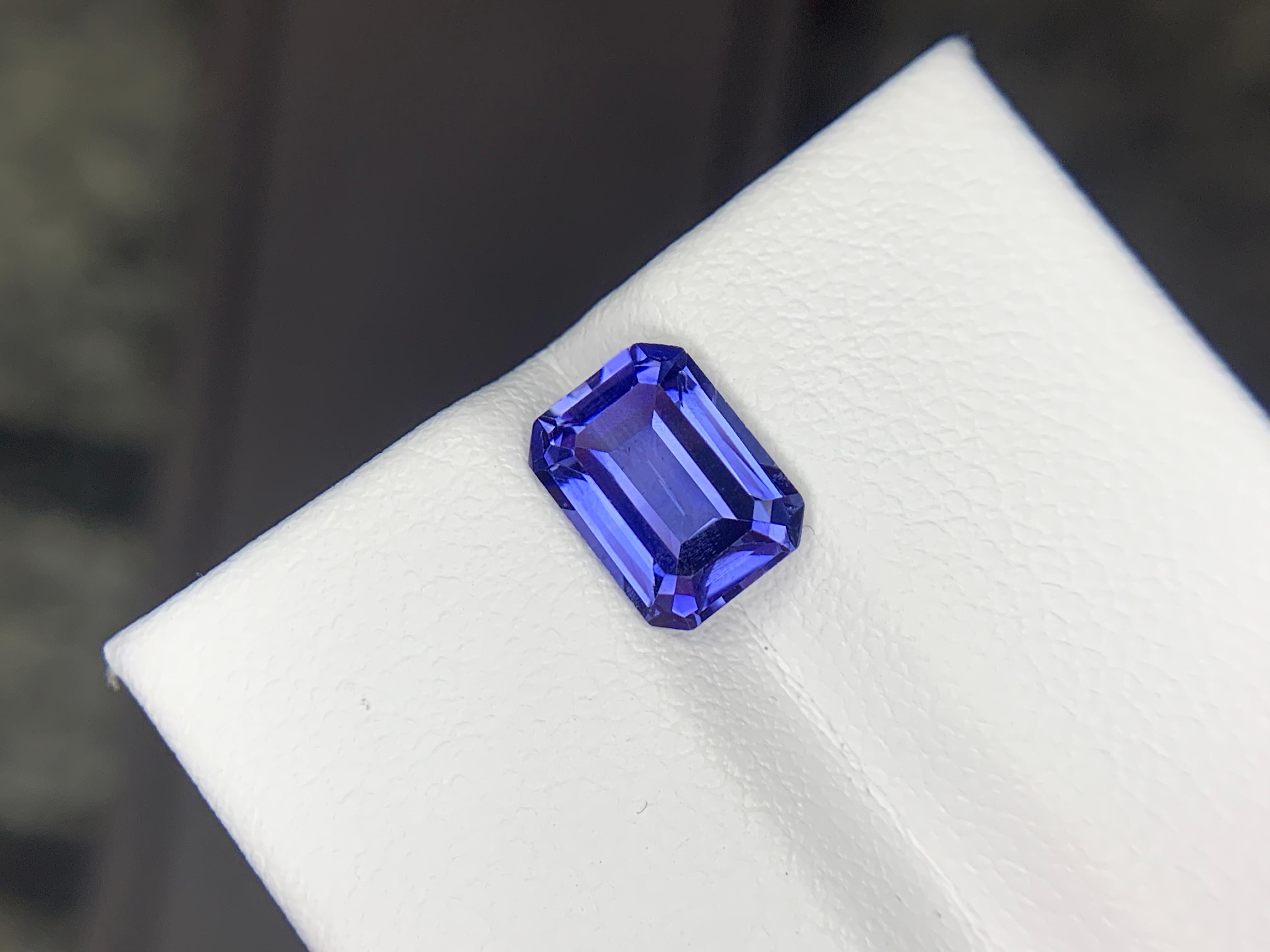 2,05 Carati Nature Gemma di tanzanite sciolta taglio smeraldo in vendita 4