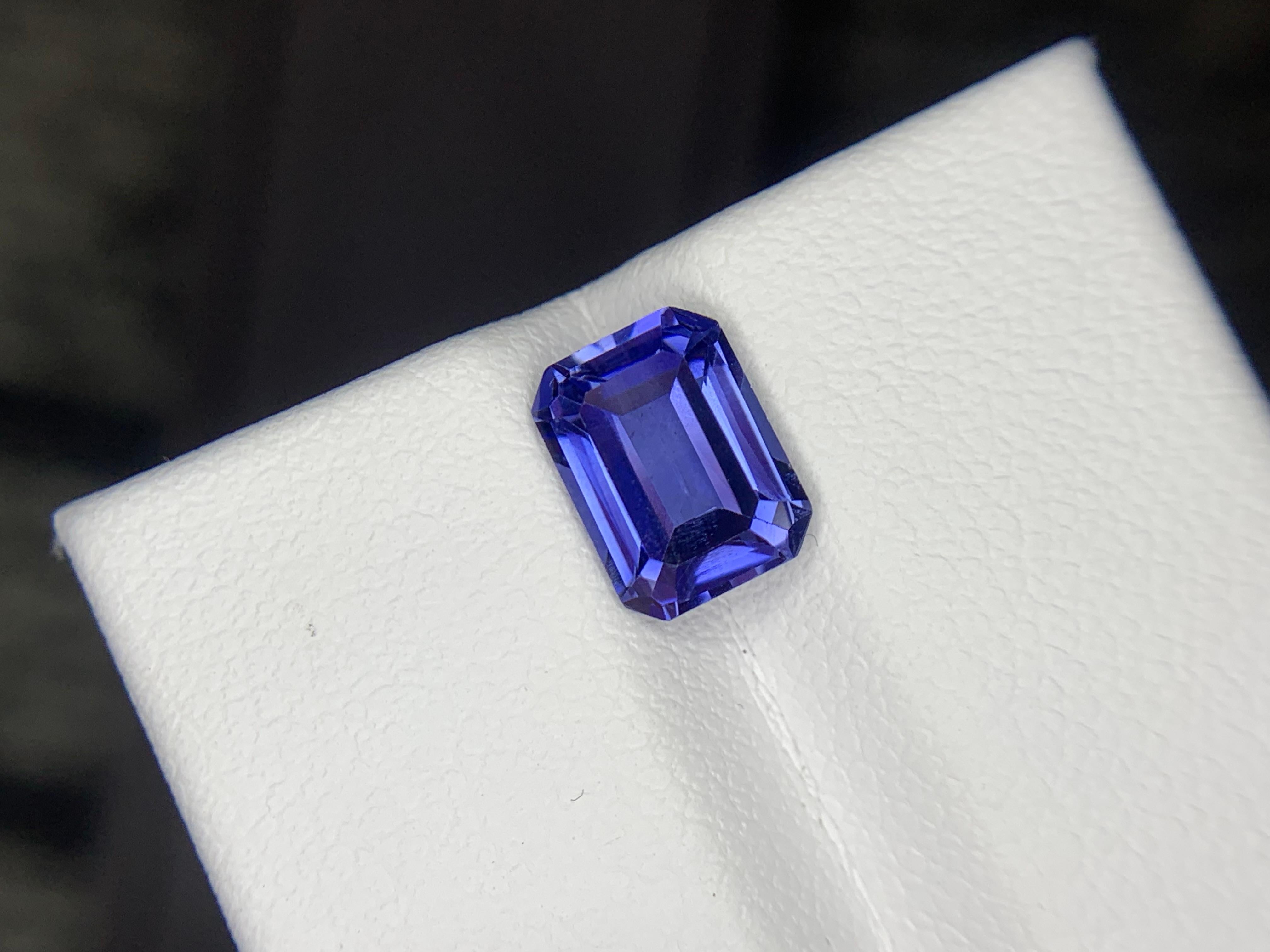 2,05 Carati Nature Gemma di tanzanite sciolta taglio smeraldo in vendita 5