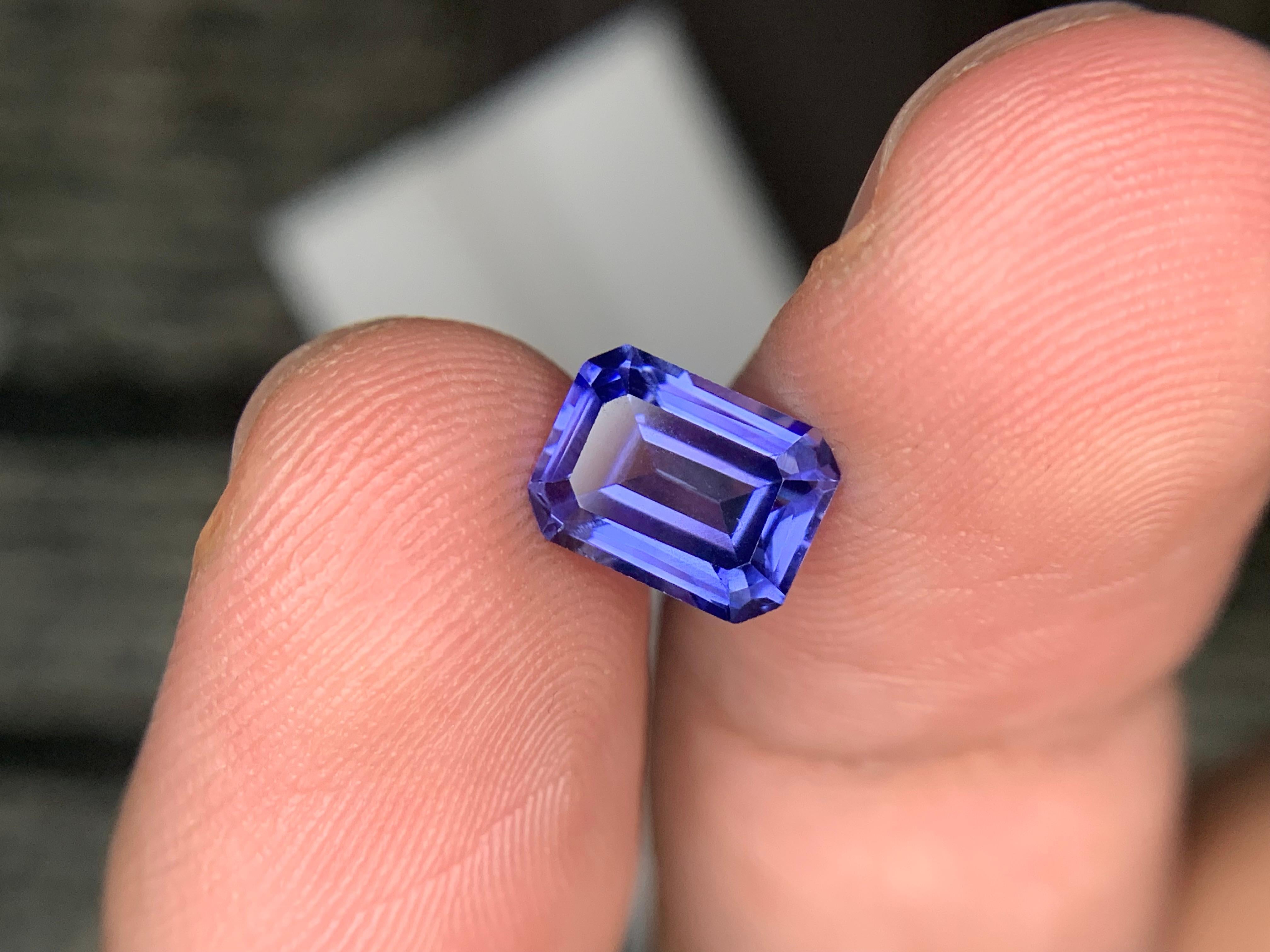 Tanzanite sfusa

Peso: 2,05 Carati
Dimensioni: 8 x 6 x 4 Mm
Forma: Smeraldo
Colore: Blu violaceo
Origine: Tanzania
Certificato: Su richiesta
.
Si ritiene che la tanzanite offra diversi benefici, tra cui l'equilibrio emotivo, la riduzione dello