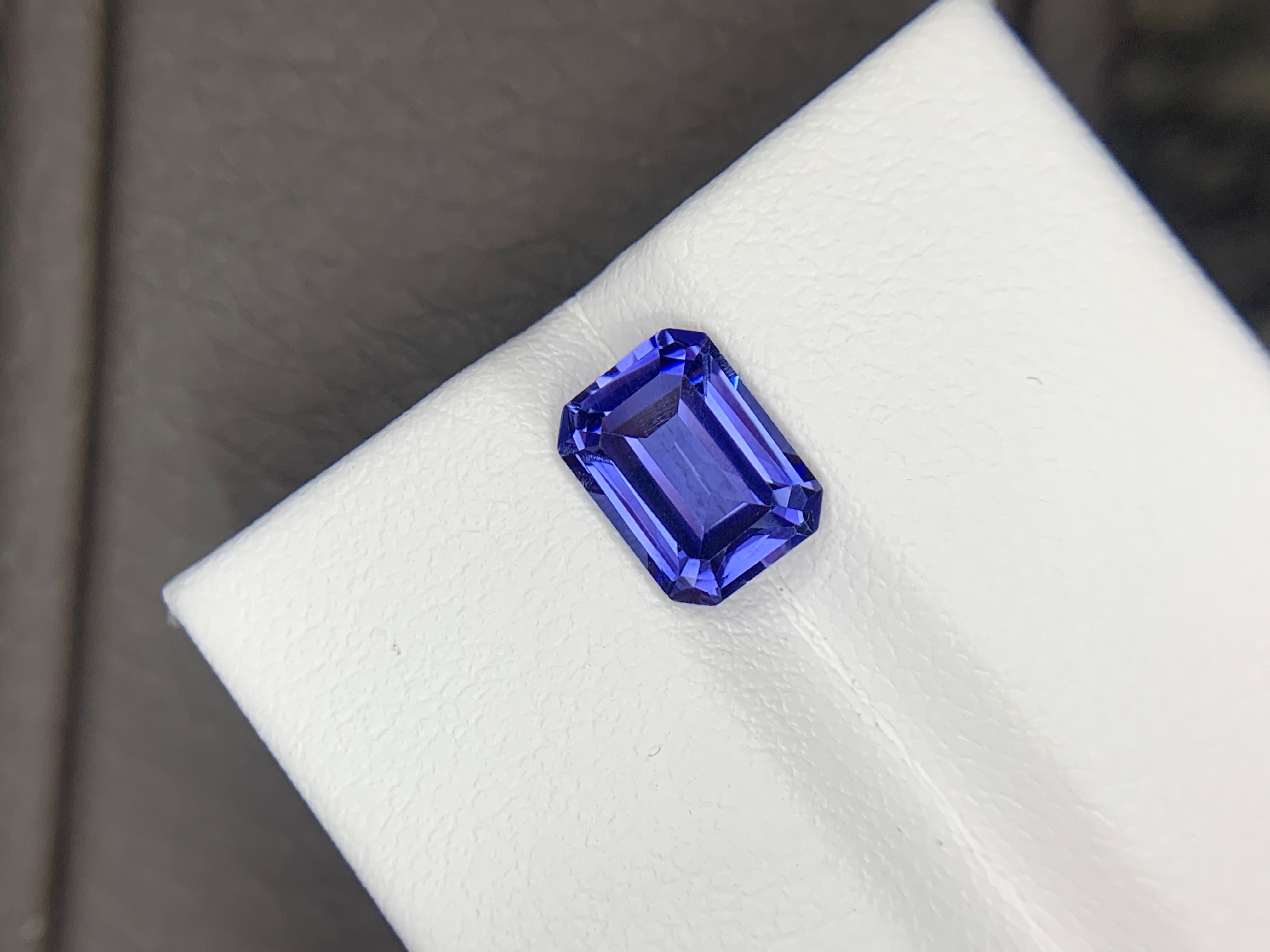 2,05 Carati Nature Gemma di tanzanite sciolta taglio smeraldo in vendita 3