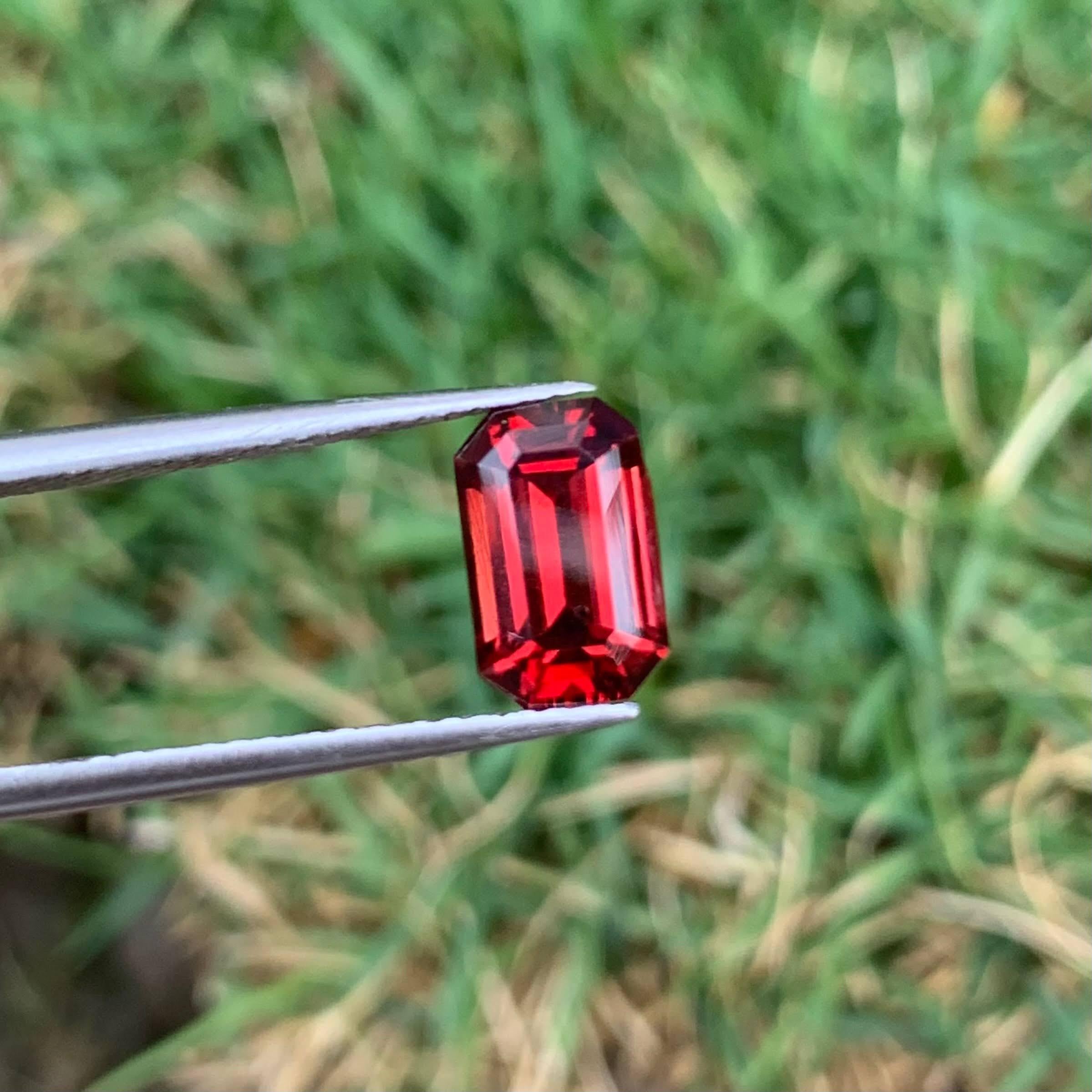 Weight 2.05 carats 
Dimensions 8.8x5.6x4.3 mm
Treatment none 
Origin Madagascar 
Clarity VVS
Shape octagon 
Cut emerald 



This exceptional 2.05 carats Red Garnet Stone, featuring an alluring Emerald Cut, embodies the rich vibrance and natural