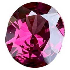 2.05 Carats Rich Pink Garnet Stone Oval Cut Natural Tanzanian Gemstone (pierre précieuse tanzanienne)