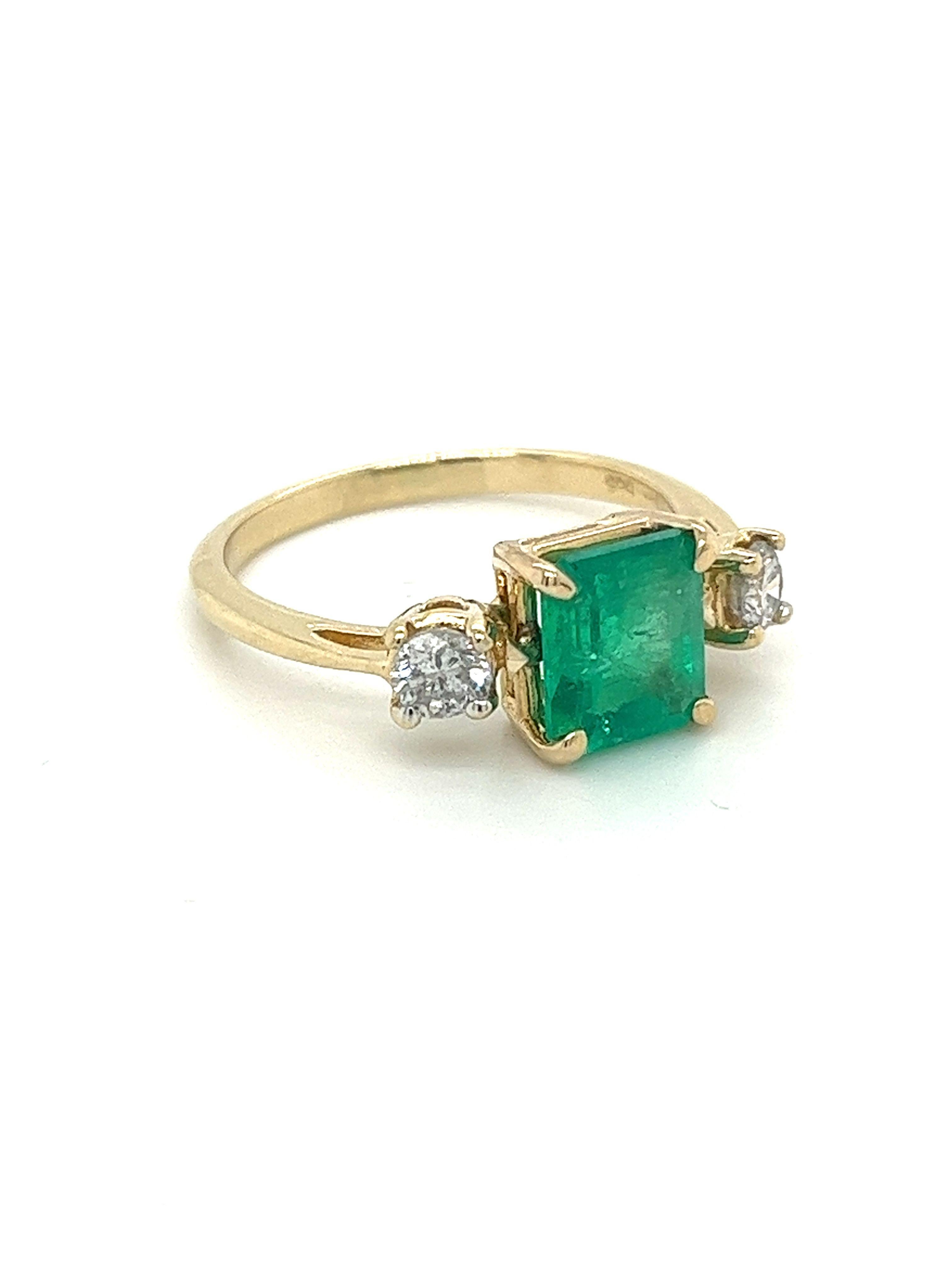 2.05 Colombian Emerald & Diamond Three-Stone Thin Band Ring in 14K Yellow Gold For Sale 2