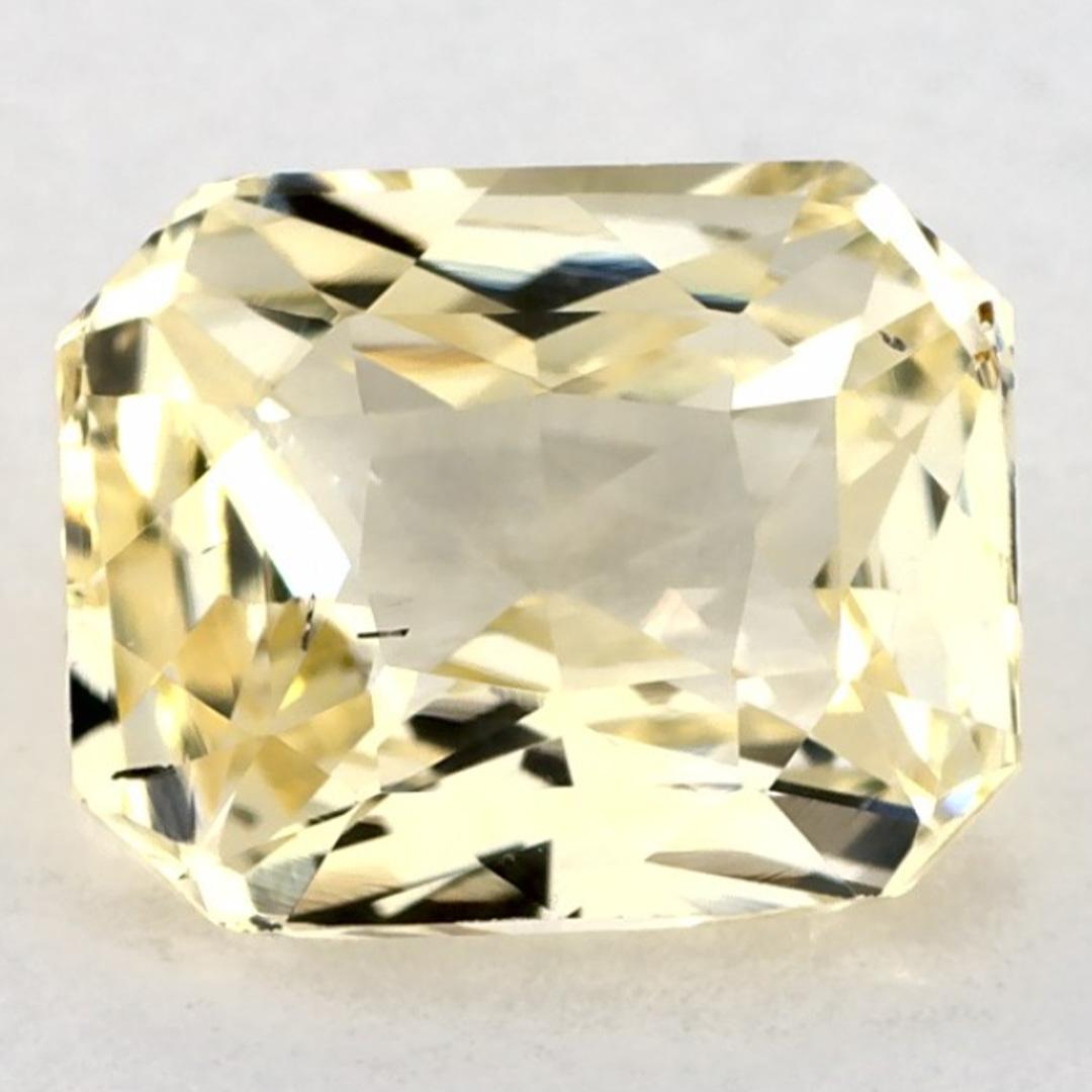 2.05 qt Zafiro amarillo radiante Gema suelta