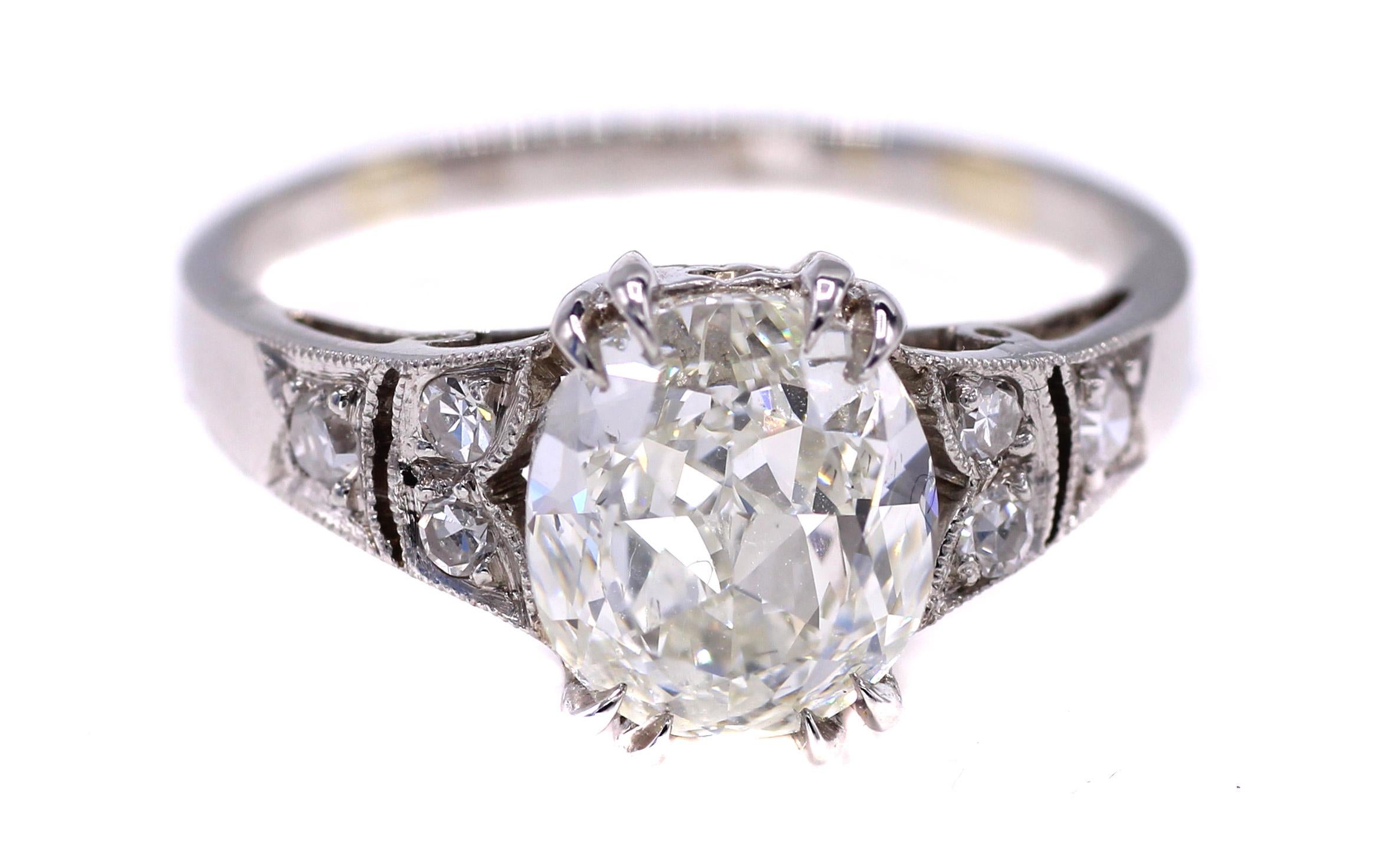 Women's or Men's 2.05 Cushion Brilliant Platinum Diamond Engagement Ring For Sale