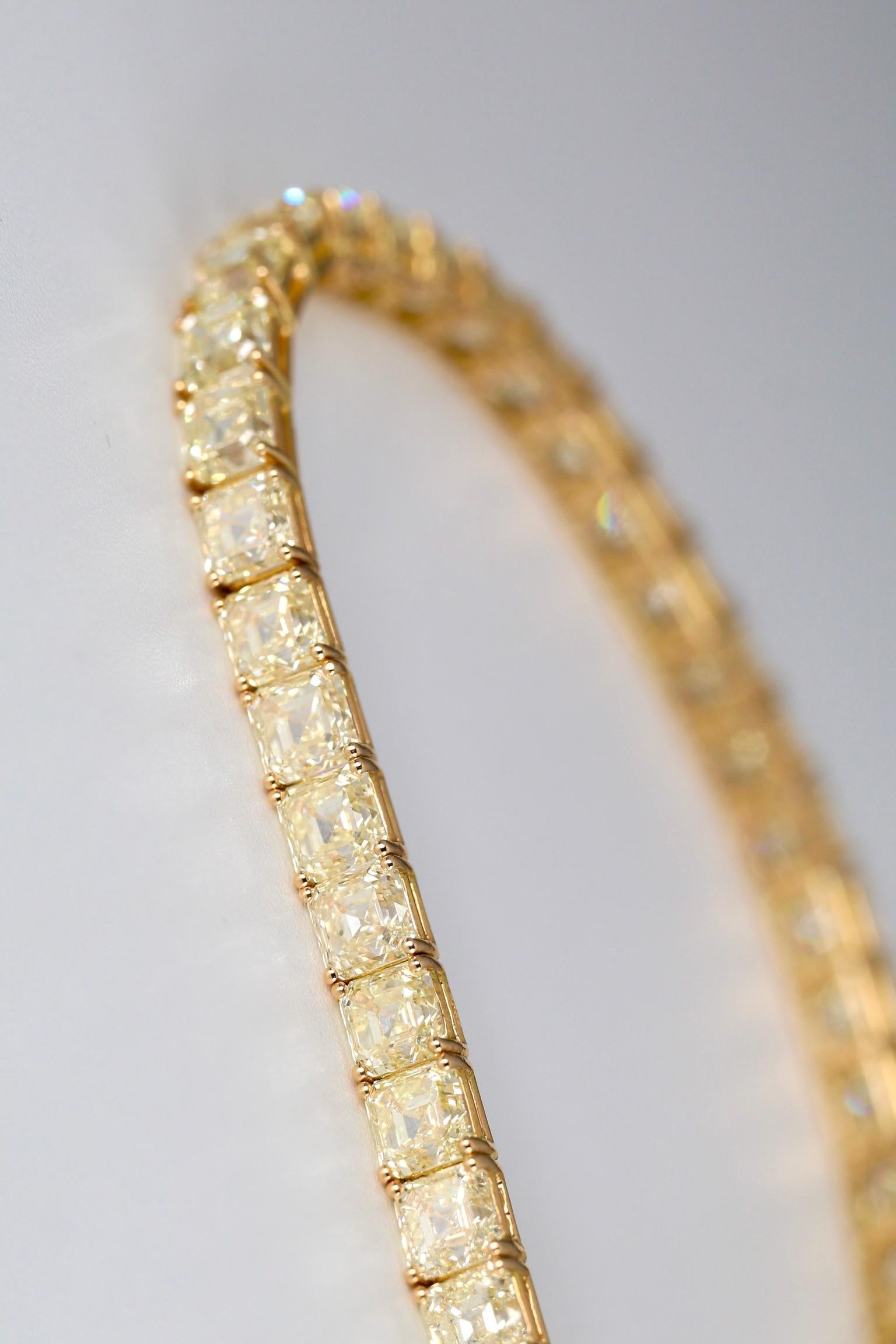 Modern 20.50 Carat Natural Asscher Cut Yellow Diamond Tennis Bracelet, 18K Yellow Gold For Sale